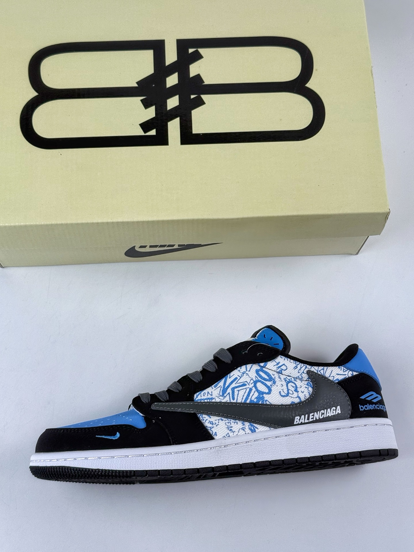 Travis Scott x Nike Air Jordan 1 Low x Balenciaga Air Jordan 1 Low 反转黑蓝小勾倒钩 XD0798-306