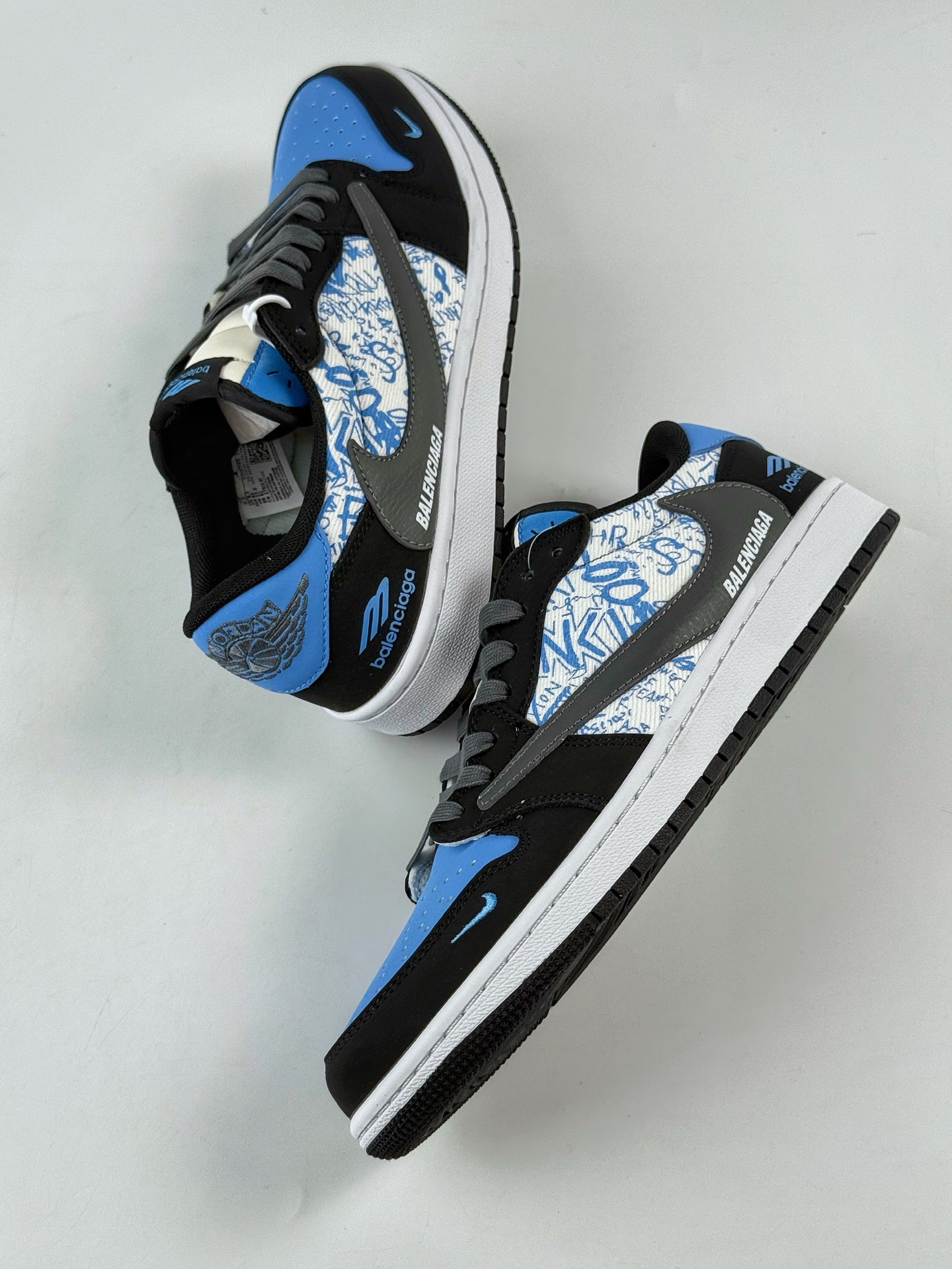 Travis Scott x Nike Air Jordan 1 Low x Balenciaga Air Jordan 1 Low 反转黑蓝小勾倒钩 XD0798-306
