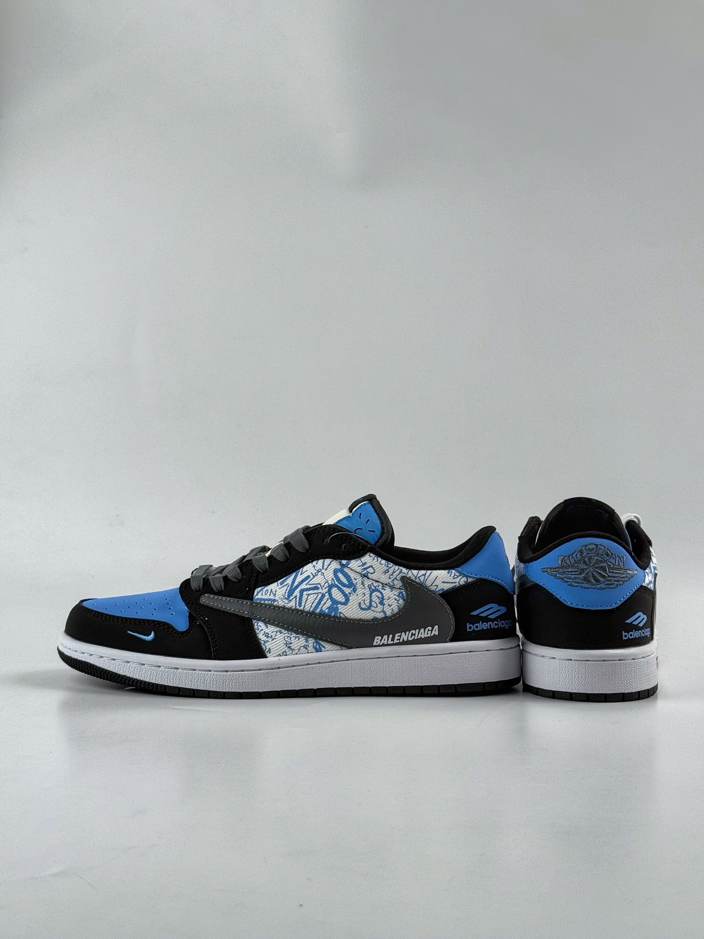 Travis Scott x Nike Air Jordan 1 Low x Balenciaga Air Jordan 1 Low 反转黑蓝小勾倒钩 XD0798-306