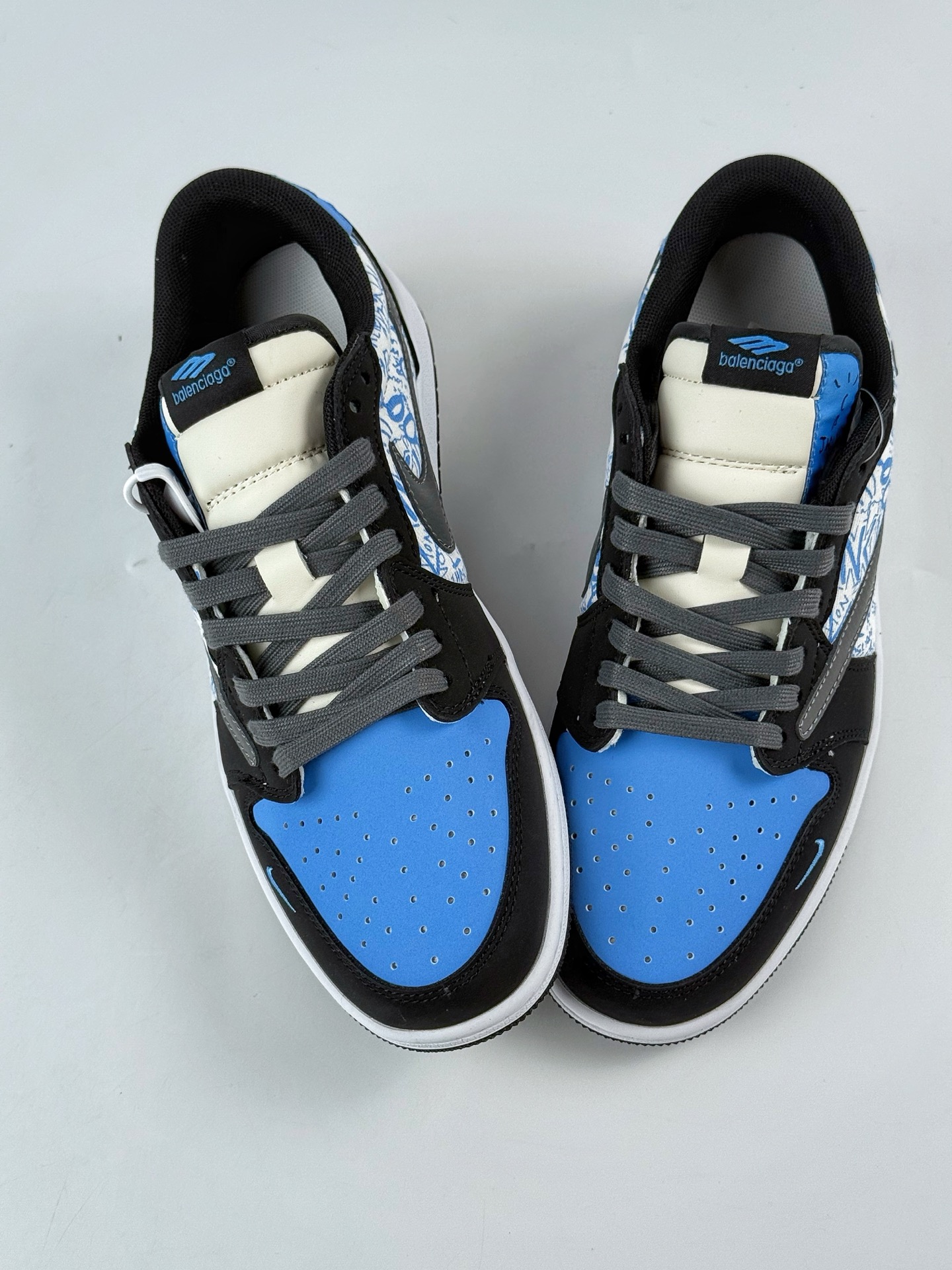 Travis Scott x Nike Air Jordan 1 Low x Balenciaga Air Jordan 1 Low 反转黑蓝小勾倒钩 XD0798-306