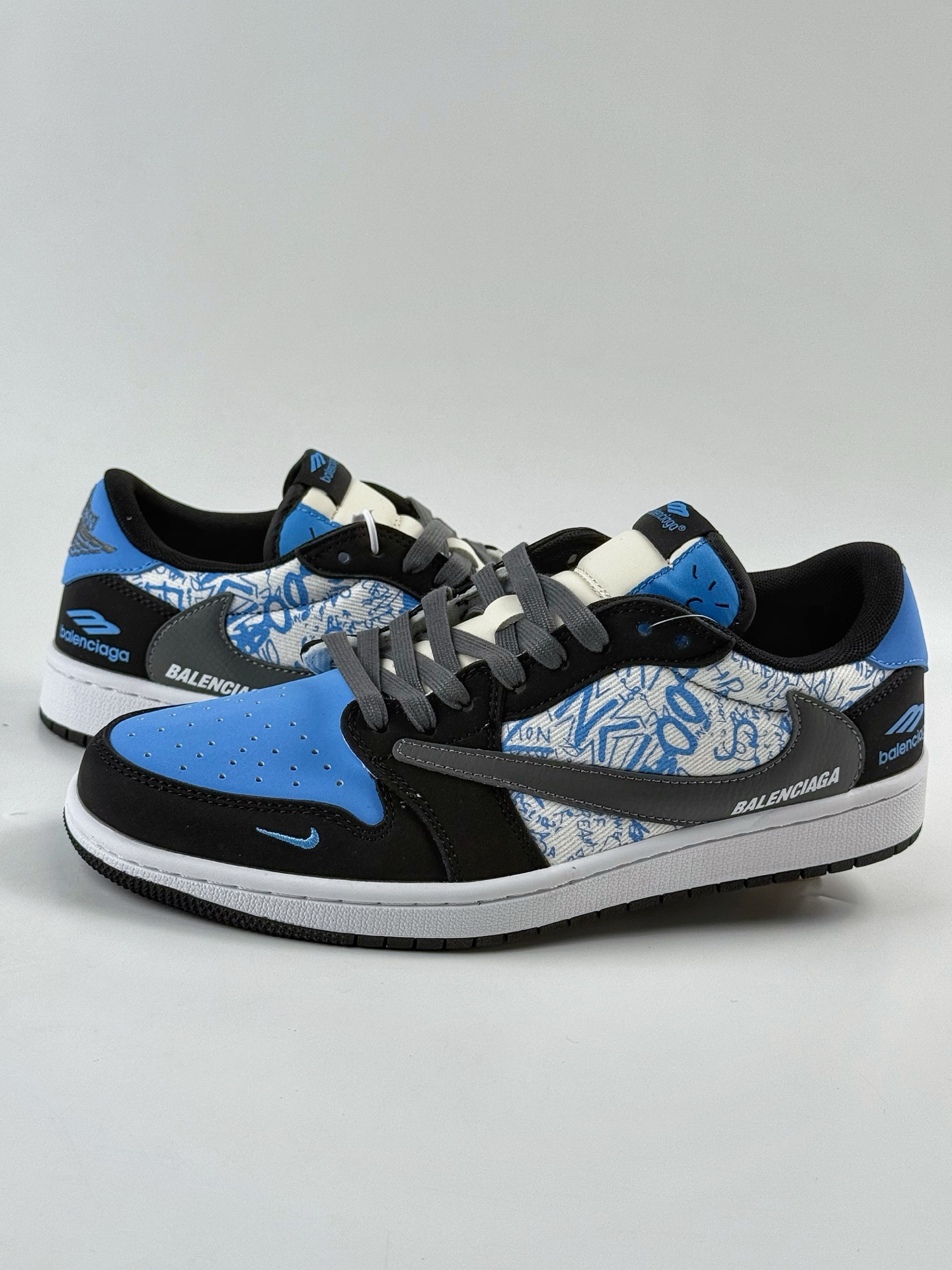Travis Scott x Nike Air Jordan 1 Low x Balenciaga Air Jordan 1 Low 反转黑蓝小勾倒钩 XD0798-306