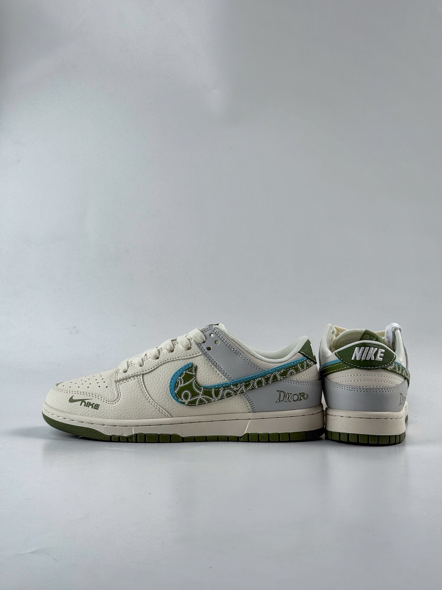 Nike SB Dunk Low x DIOR 白绿双勾小勾 HS2506-220