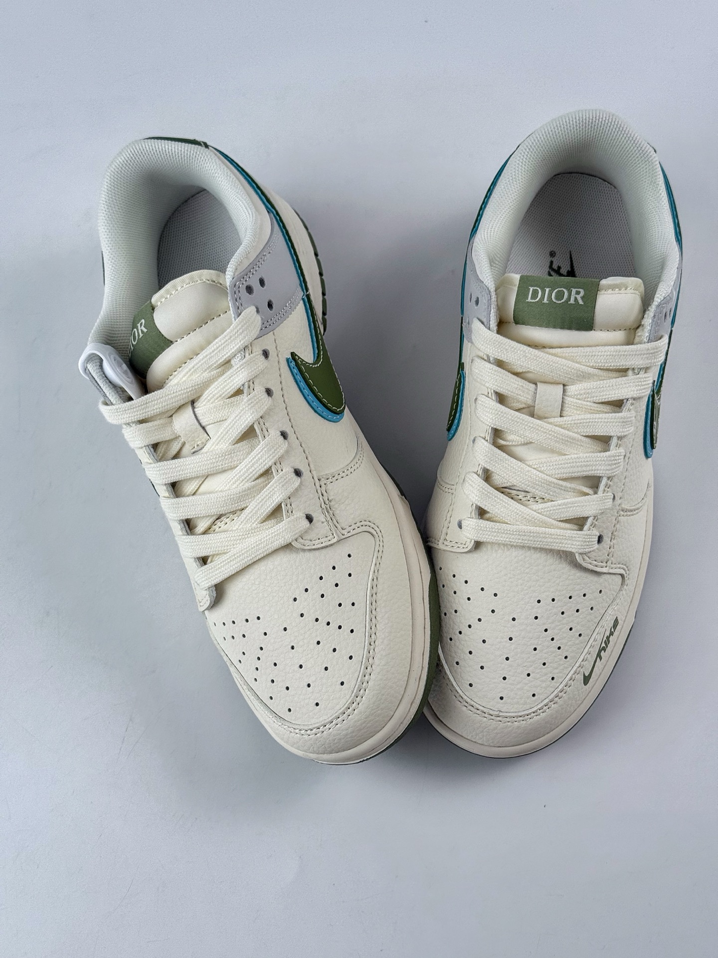 Nike SB Dunk Low x DIOR 白绿双勾小勾 HS2506-220