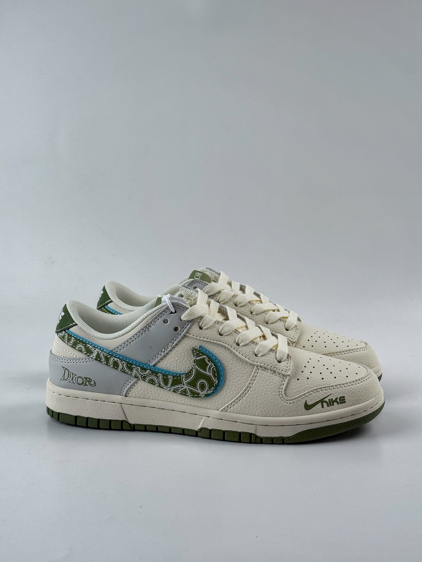 Nike SB Dunk Low x DIOR 白绿双勾小勾 HS2506-220