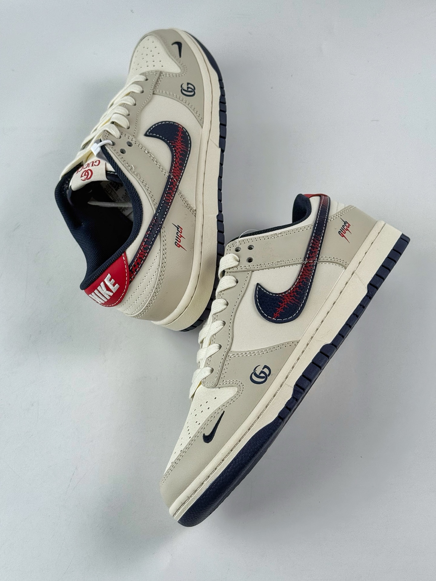 Nike SB Dunk Low x GUCCI 米白小勾 HS2506-217