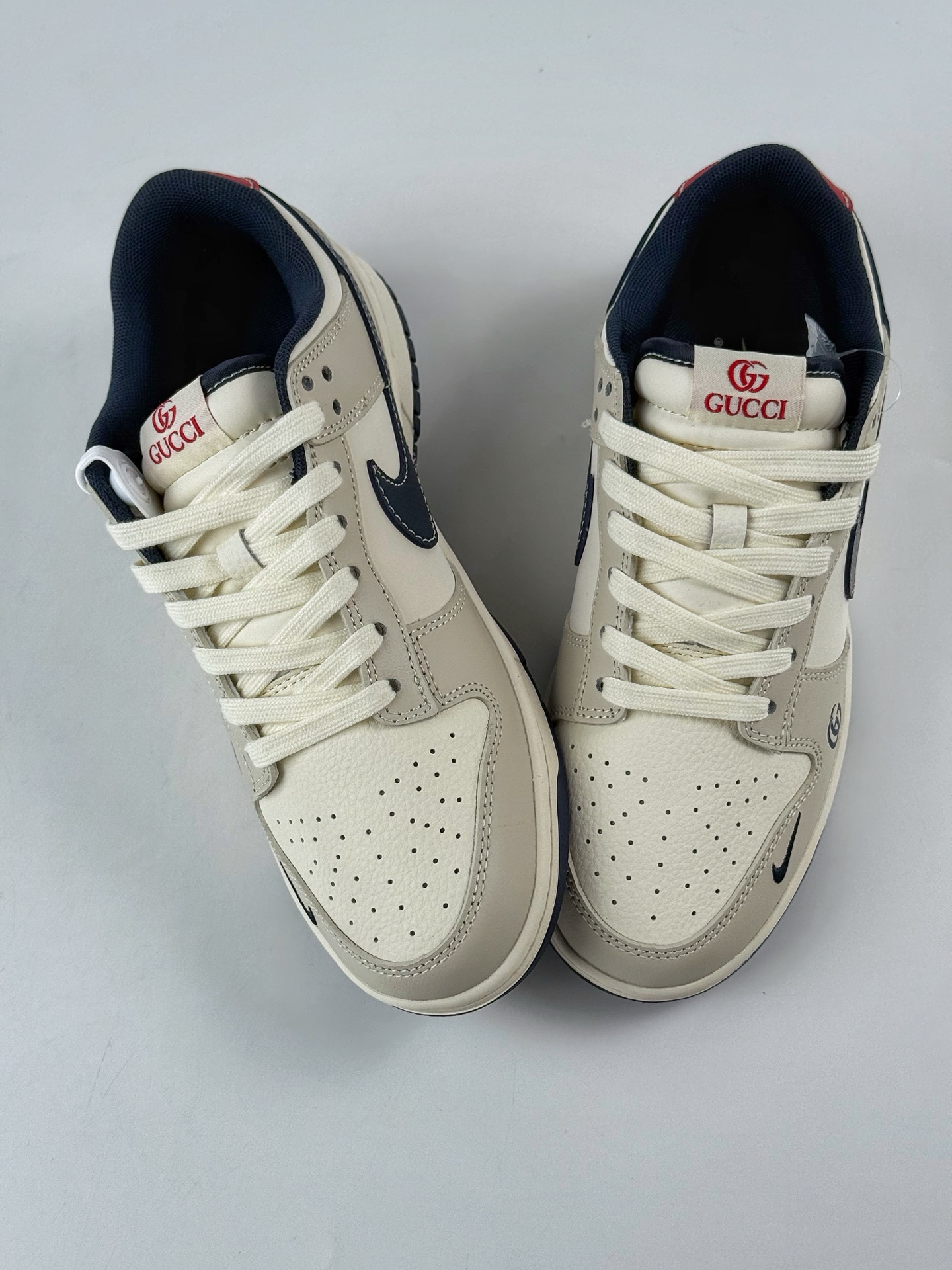 Nike SB Dunk Low x GUCCI 米白小勾 HS2506-217