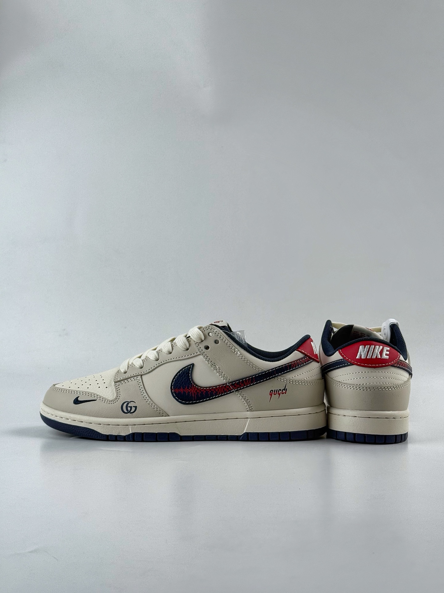 Nike SB Dunk Low x GUCCI 米白小勾 HS2506-217