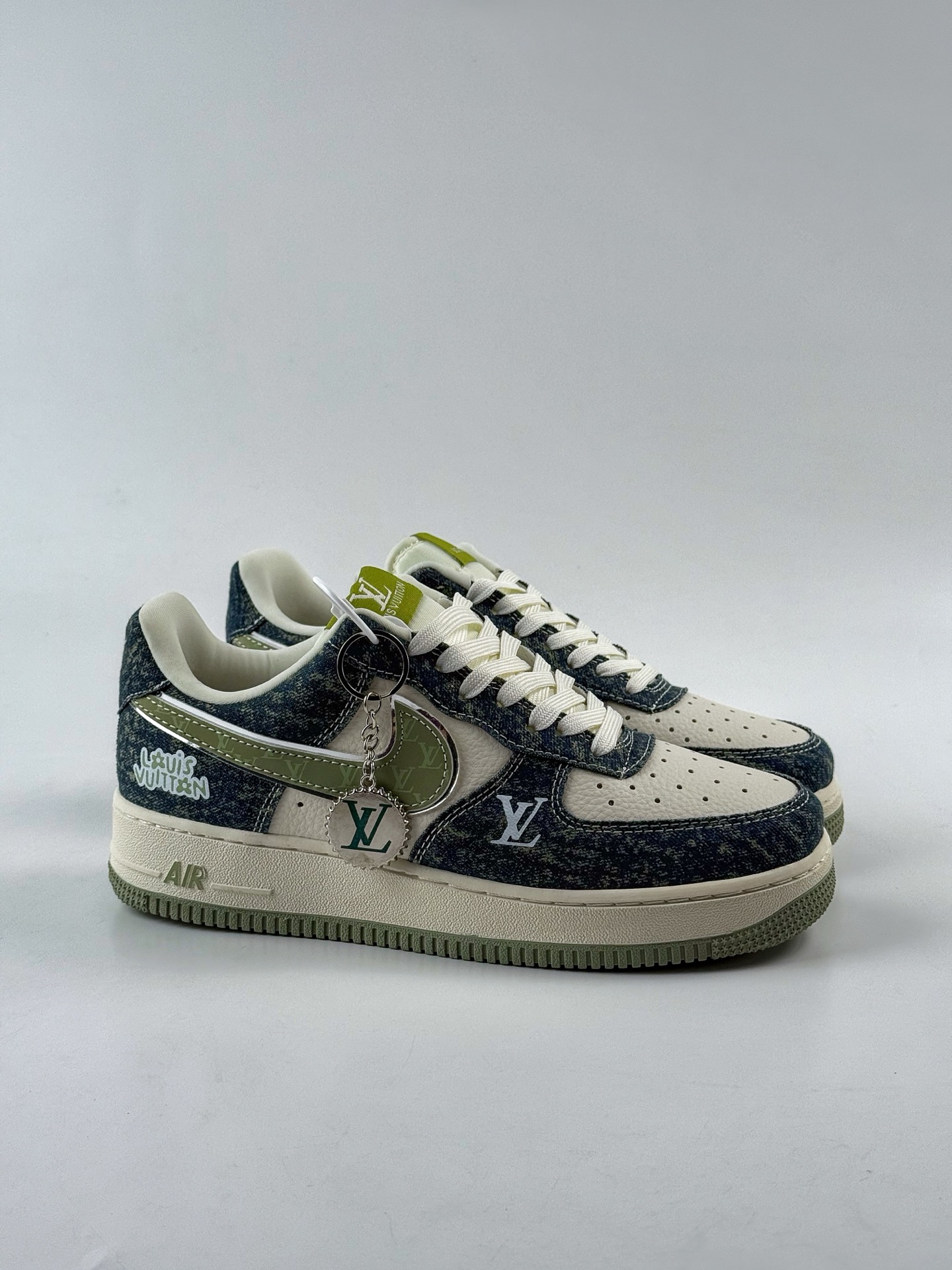 220 Nike Air Force 1 Low 07 x Louis Vuitton 黑白绿 DX1888-098-Chinese UA Cheap High Quatity Brand Clothes Bags handbags Sneakers wholesale wholesaler seller from China Factory suppliers Fashion Clothing Shoes best Quality Beautiful Price 220 Nike Air Force 1 Low 07 x Louis Vuitton 黑白绿 DX1888-098