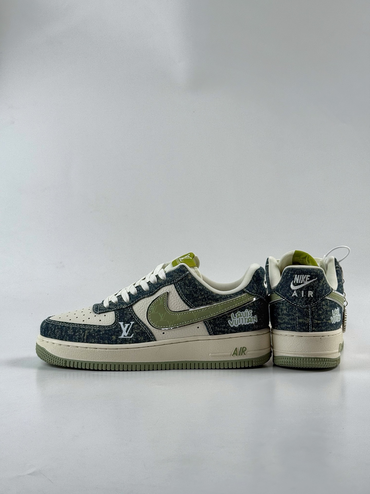 220 Nike Air Force 1 Low 07 x Louis Vuitton 黑白绿 DX1888-098-Chinese UA Cheap High Quatity Brand Clothes Bags handbags Sneakers wholesale wholesaler seller from China Factory suppliers Fashion Clothing Shoes best Quality Beautiful Price 220 Nike Air Force 1 Low 07 x Louis Vuitton 黑白绿 DX1888-098