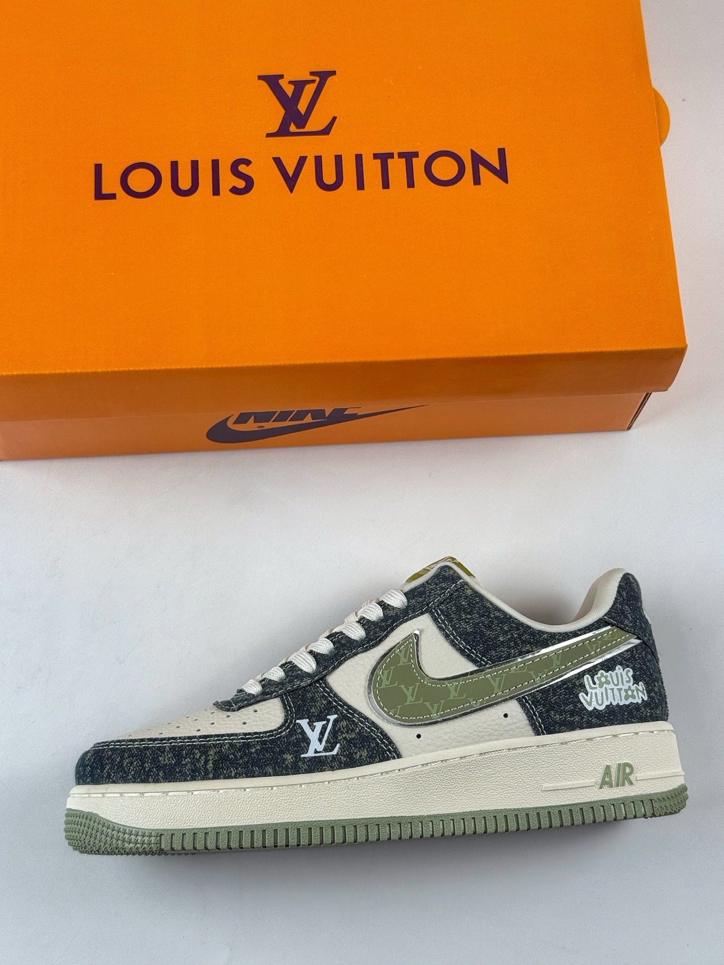 220 Nike Air Force 1 Low 07 x Louis Vuitton 黑白绿 DX1888-098-Chinese UA Cheap High Quatity Brand Clothes Bags handbags Sneakers wholesale wholesaler seller from China Factory suppliers Fashion Clothing Shoes best Quality Beautiful Price 220 Nike Air Force 1 Low 07 x Louis Vuitton 黑白绿 DX1888-098