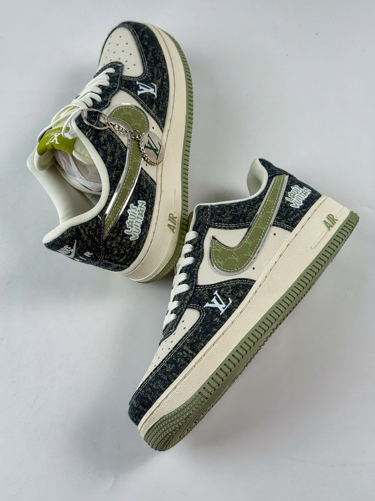 220 Nike Air Force 1 Low 07 x Louis Vuitton 黑白绿 DX1888-098-Chinese UA Cheap High Quatity Brand Clothes Bags handbags Sneakers wholesale wholesaler seller from China Factory suppliers Fashion Clothing Shoes best Quality Beautiful Price 220 Nike Air Force 1 Low 07 x Louis Vuitton 黑白绿 DX1888-098