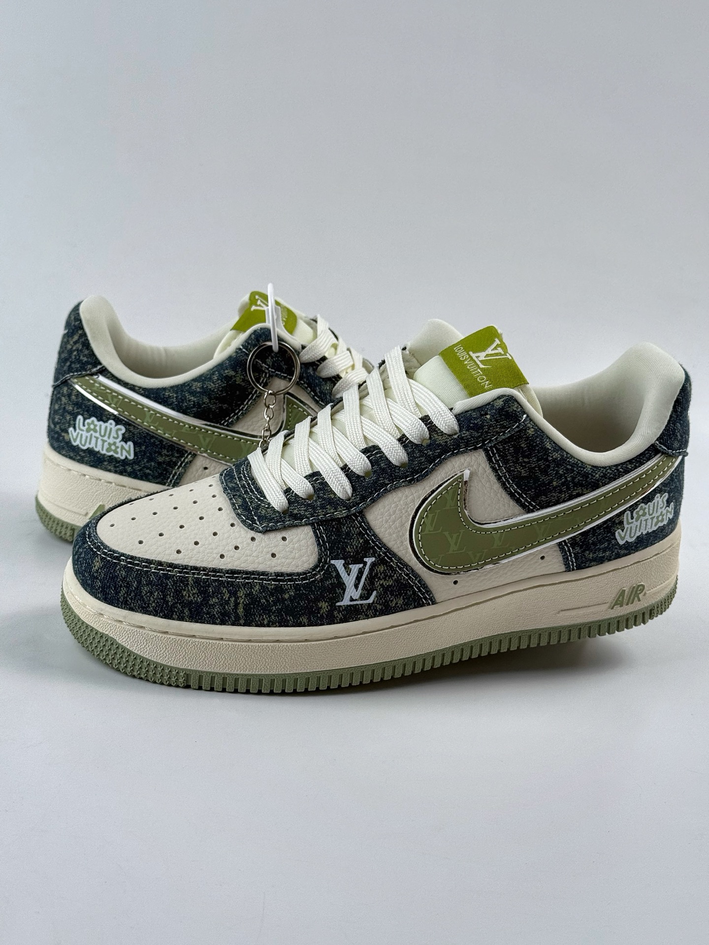 220 Nike Air Force 1 Low 07 x Louis Vuitton 黑白绿 DX1888-098-Chinese UA Cheap High Quatity Brand Clothes Bags handbags Sneakers wholesale wholesaler seller from China Factory suppliers Fashion Clothing Shoes best Quality Beautiful Price 220 Nike Air Force 1 Low 07 x Louis Vuitton 黑白绿 DX1888-098