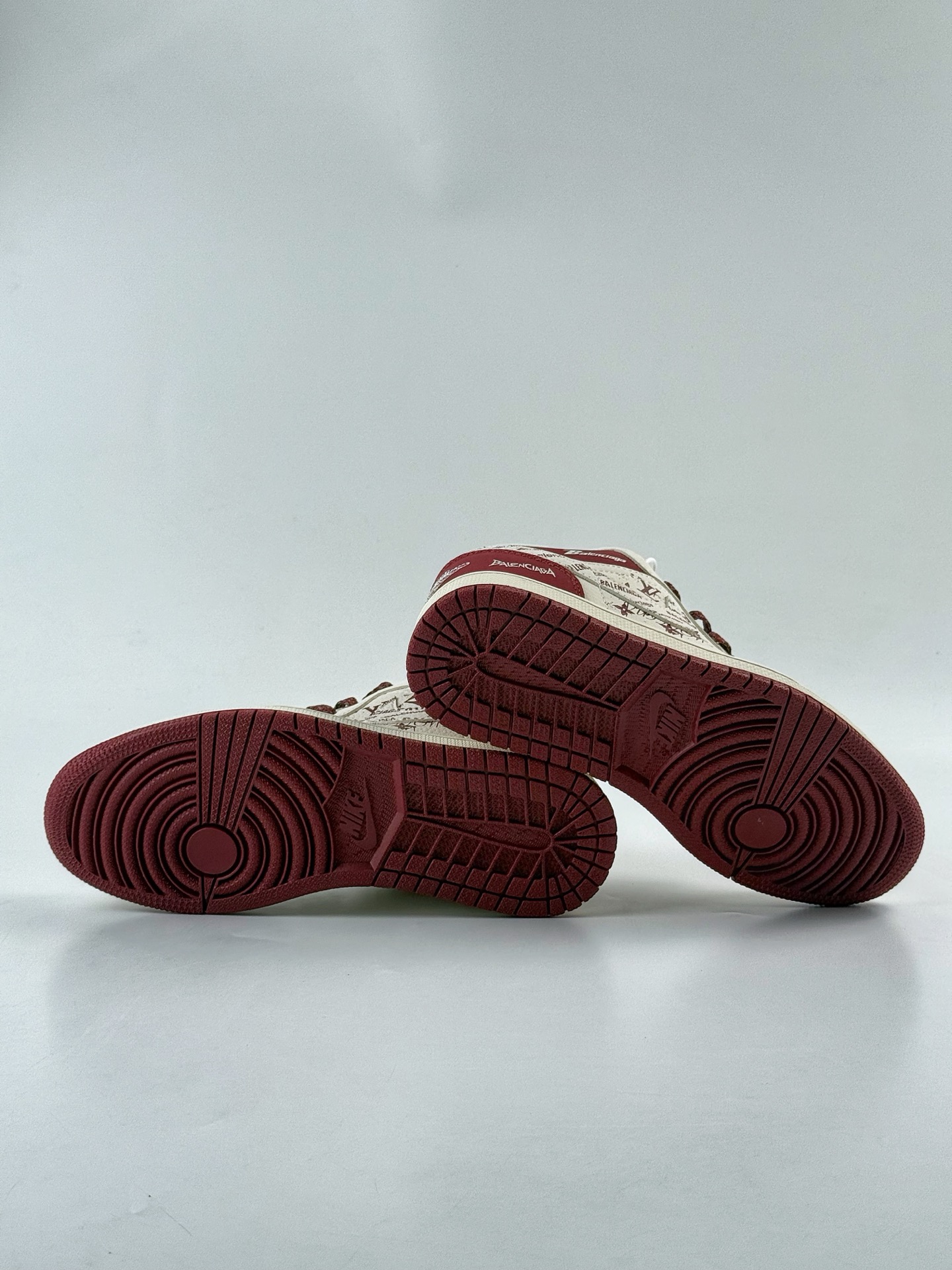 Nike Jordan Air Jordan 1 x Balenciaga 白红满天星 QD1988-005