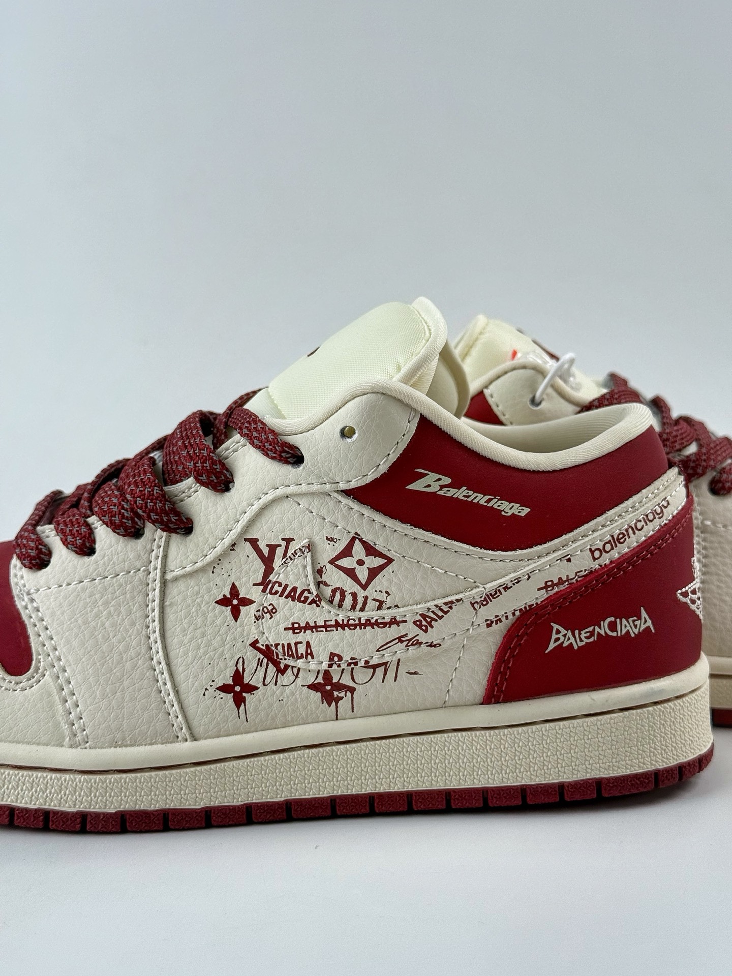 Nike Jordan Air Jordan 1 x Balenciaga 白红满天星 QD1988-005