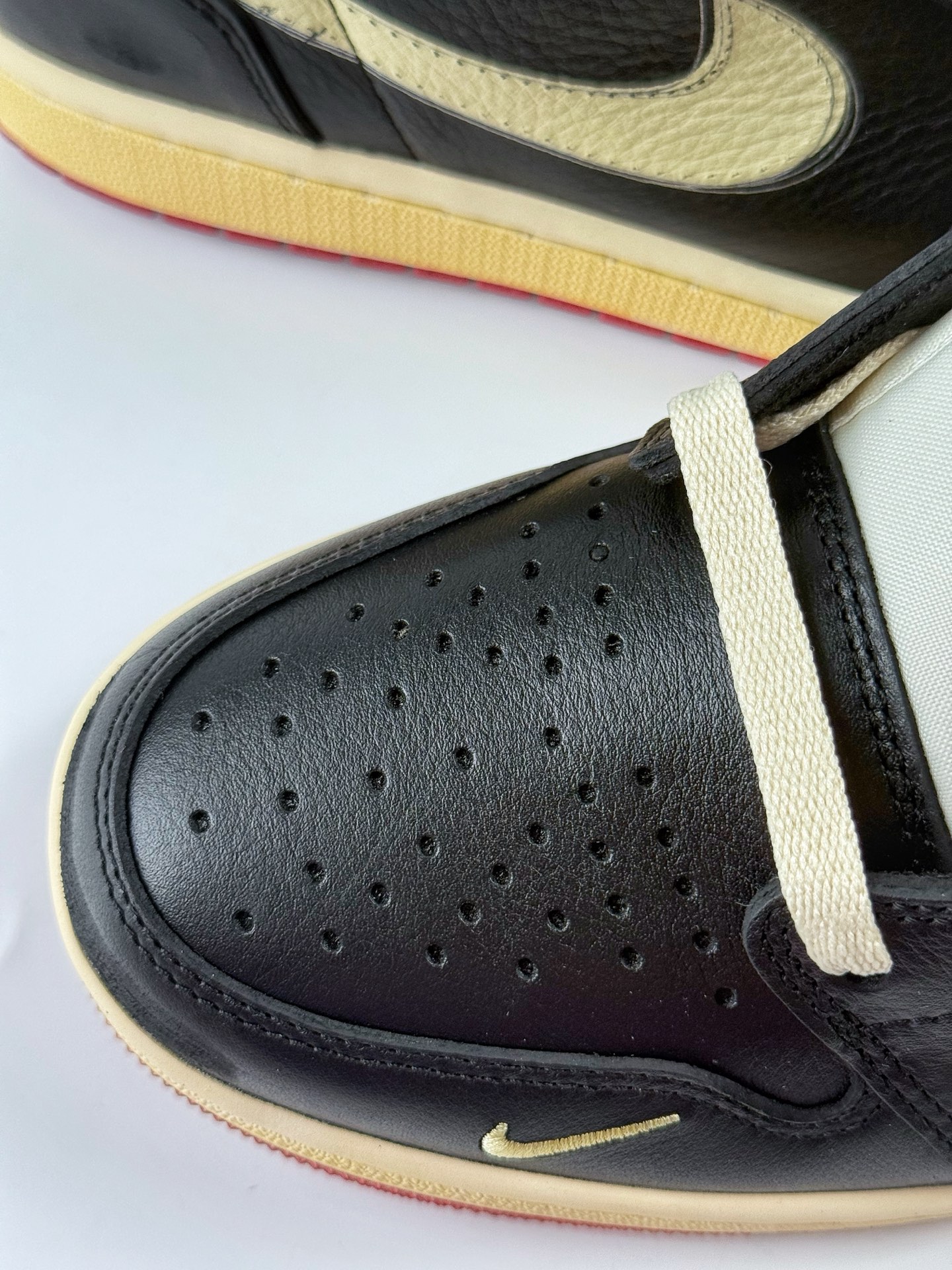 Nigel Sylvester x Jordan Air Jordan 1 Low Nitro ”Better With Time” 黑白 反转倒钩 IB8958-001