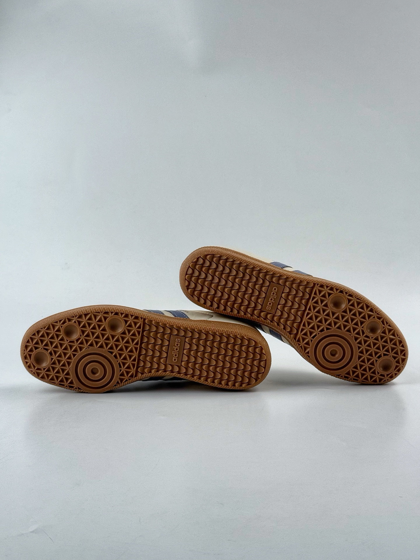 Adidas Samba 休闲板鞋 性价比天花板 JS1362