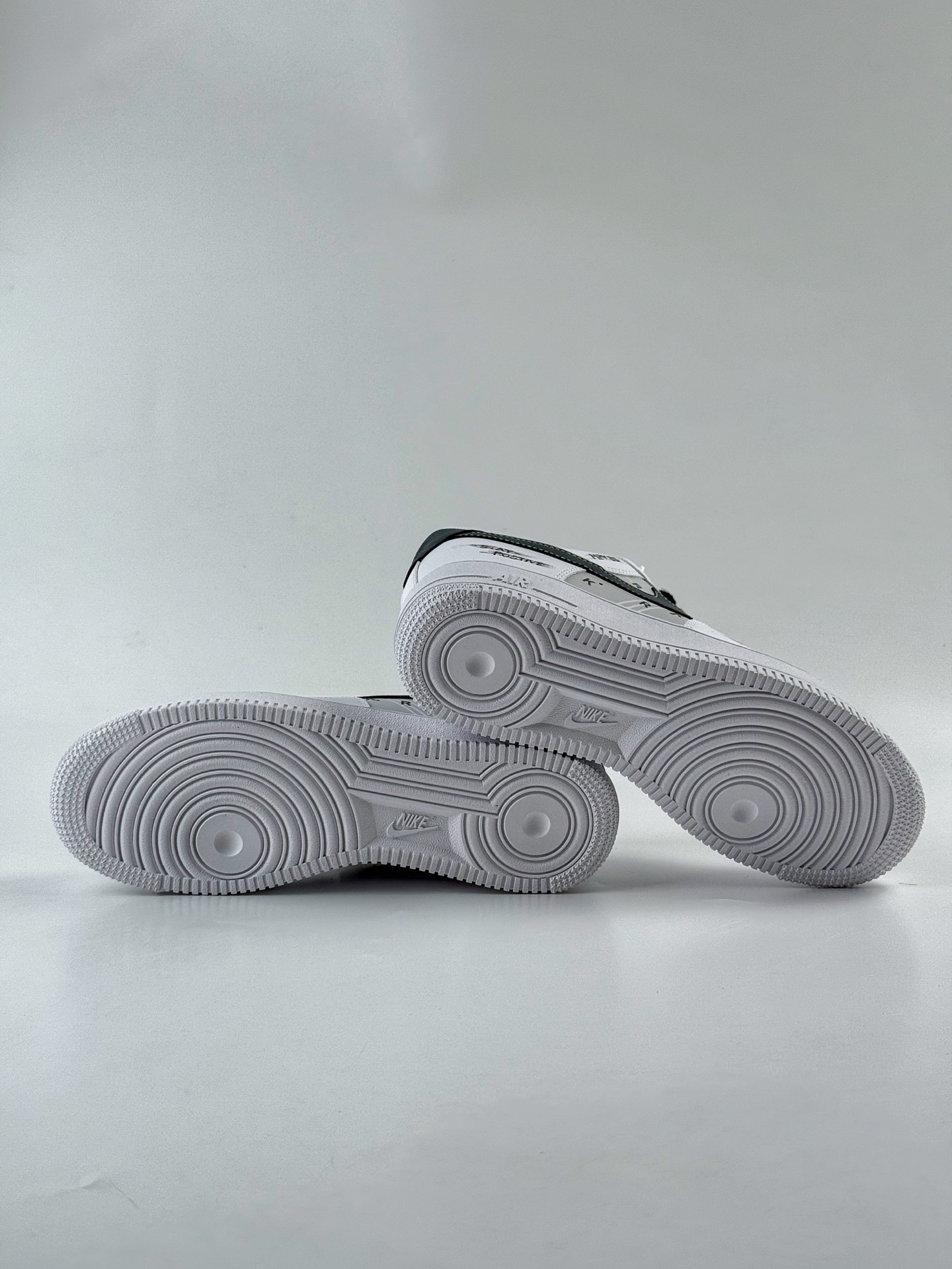 Nike Air Force 1 Low 07 皮革 简约 时尚潮流经典百搭简墨 白黑 ZH0316-127