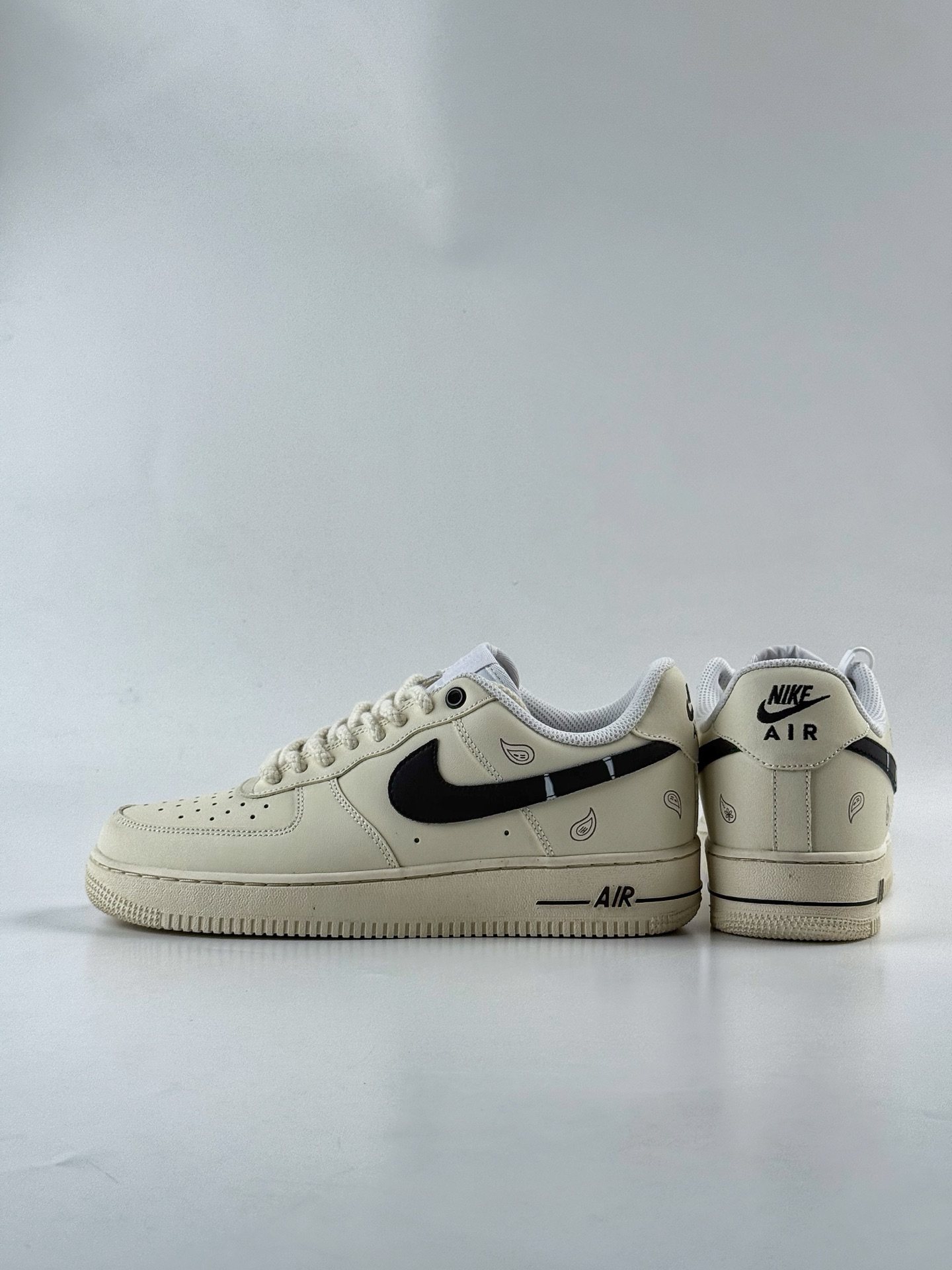 Nike Air Force 1 Low 07 佩斯利 皮革 WS 浸染涂鸦 米白 DD8959-100