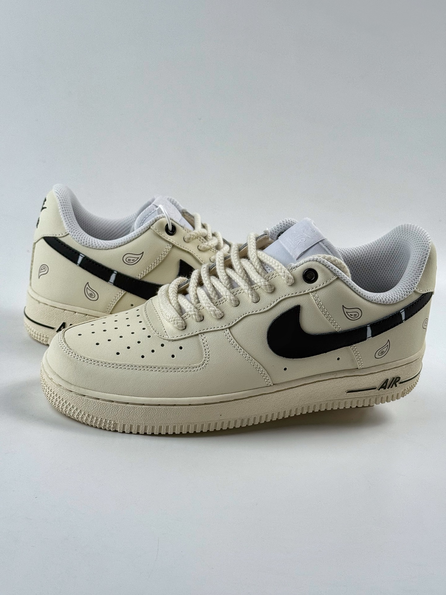 Nike Air Force 1 Low 07 佩斯利 皮革 WS 浸染涂鸦 米白 DD8959-100
