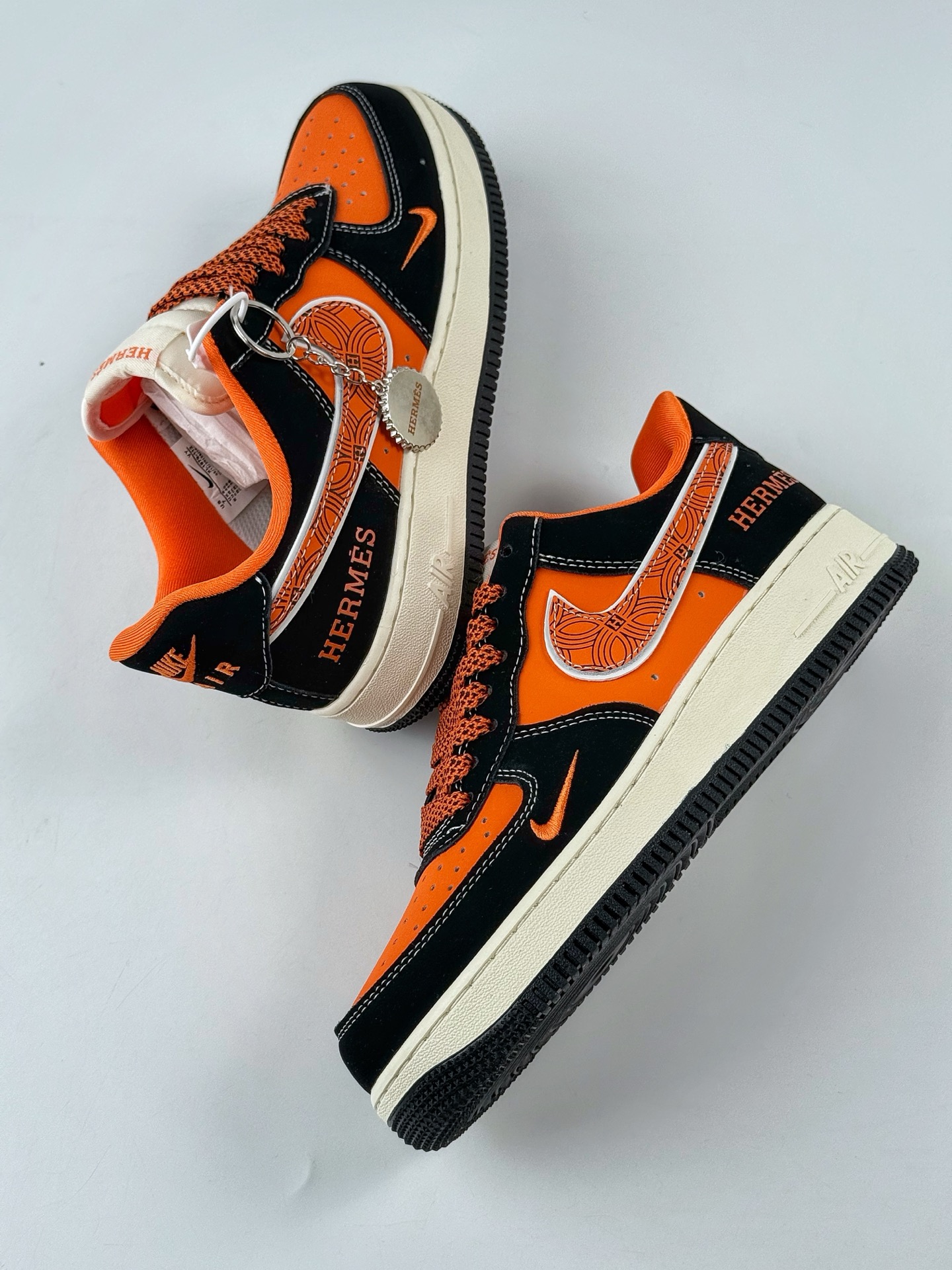 Nike Air Force 1 Low 07 x HERMES 黑橙小勾满天星 XL1979-112-High Quatity Cheap Brand wholesale wholesaler seller Clothes Bags handbags Sneakers Top Fashion Clothing Shoes from China Factory Chinese suppliers best Quality Beautiful Price Nike Air Force 1 Low 07 x HERMES 黑橙小勾满天星 XL1979-112