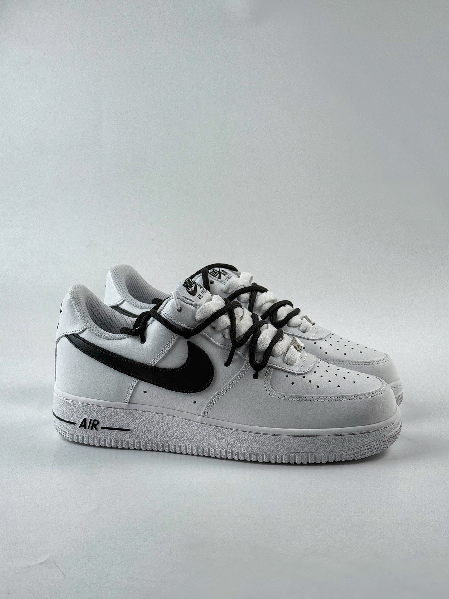 Nike Air Force 1 Low 07 白黑绑带 CW2288-111
