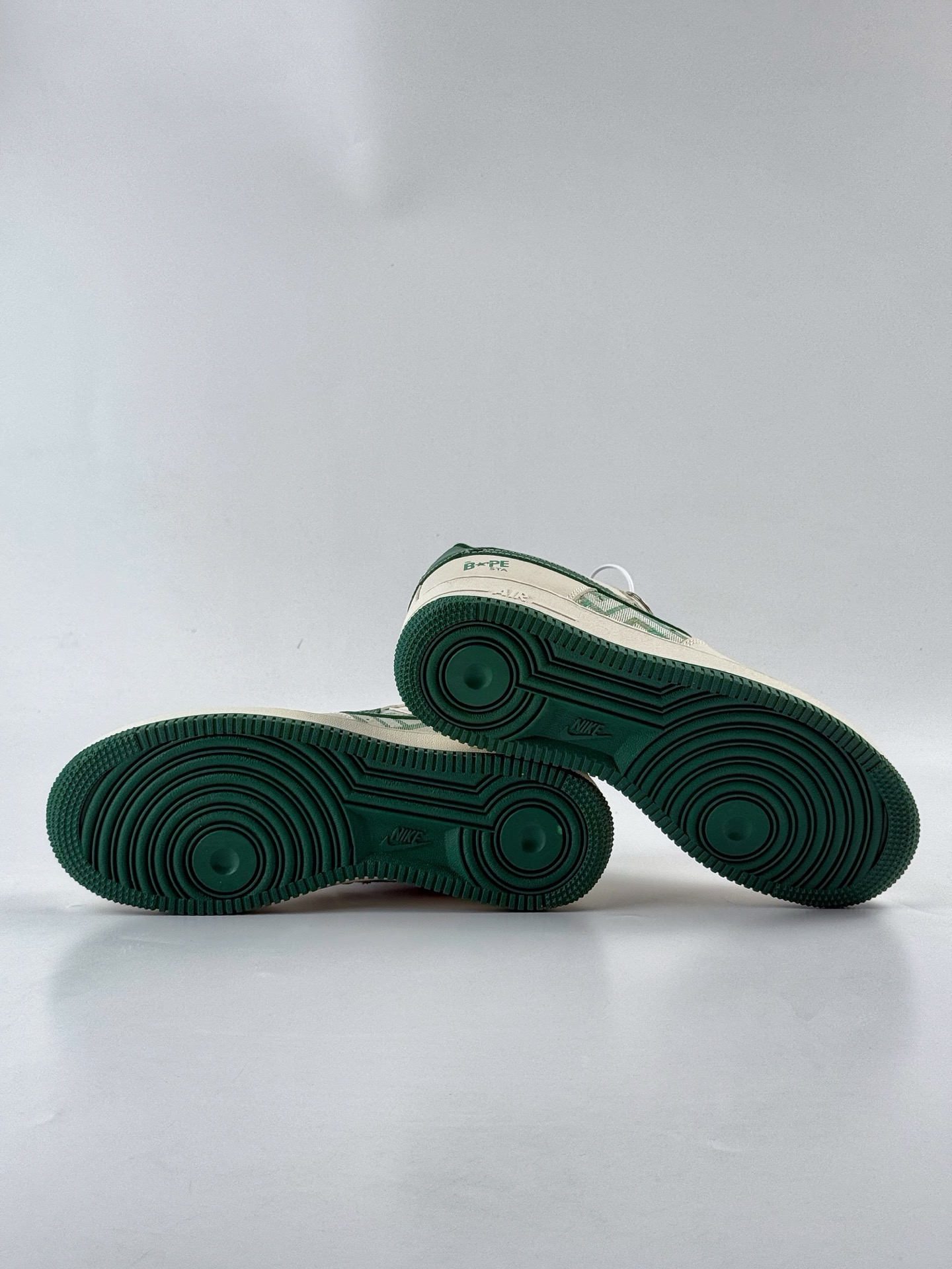 Nike Air Force 1 Low 07 x BAPE 白绿 DK0188-089