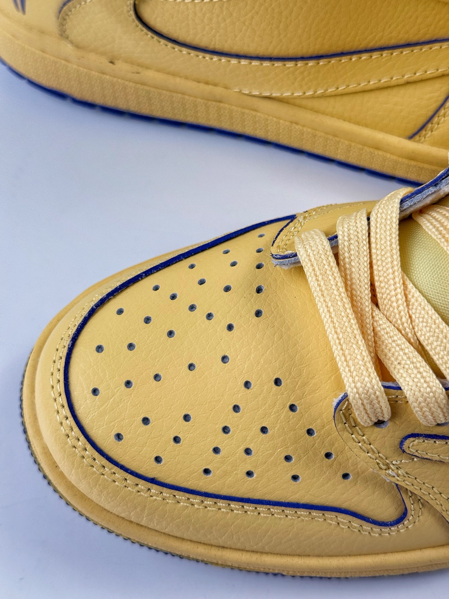 Travis Scott x Nike Air Jordan 1 Low x Kobe Bryant Air Jordan 1 Low 反转黄紫倒钩 LD2028-037