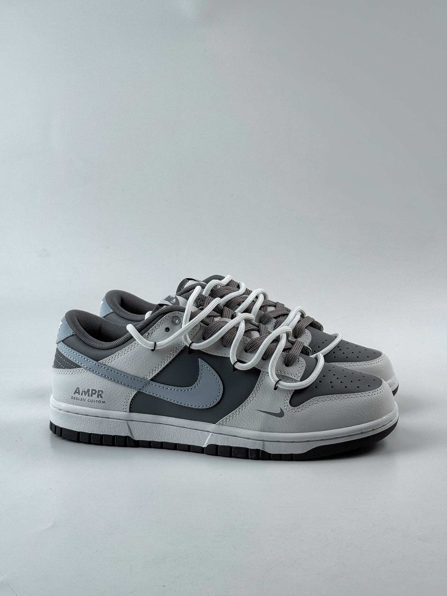 Nike SB Dunk Low 灰白小勾 GB0528-110
