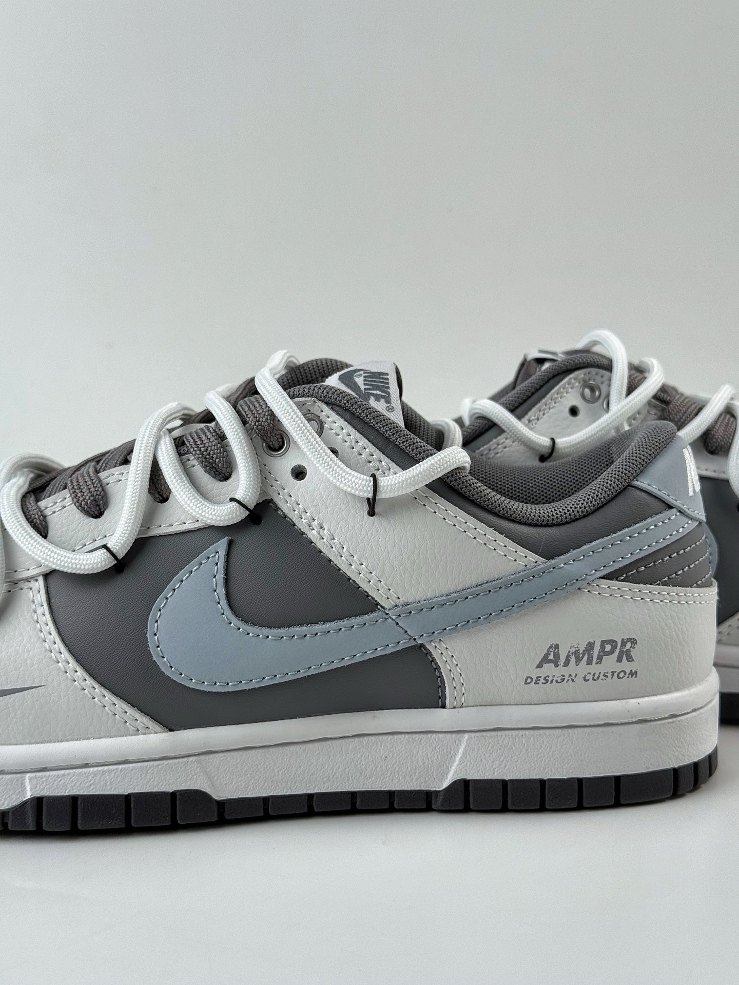 Nike SB Dunk Low 灰白小勾 GB0528-110