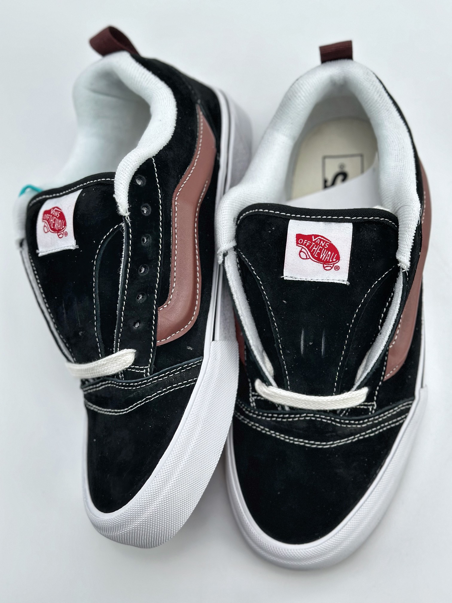 Vans Classics Knu Skool 2023 Fall Fat Big Logo Black and White Classic Bread Shoes