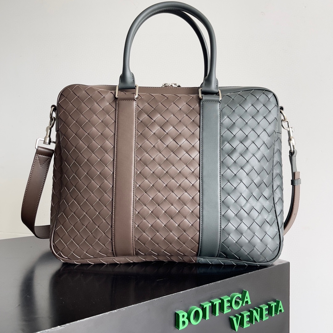 Bottega Veneta Candy brown mixed with dark green
