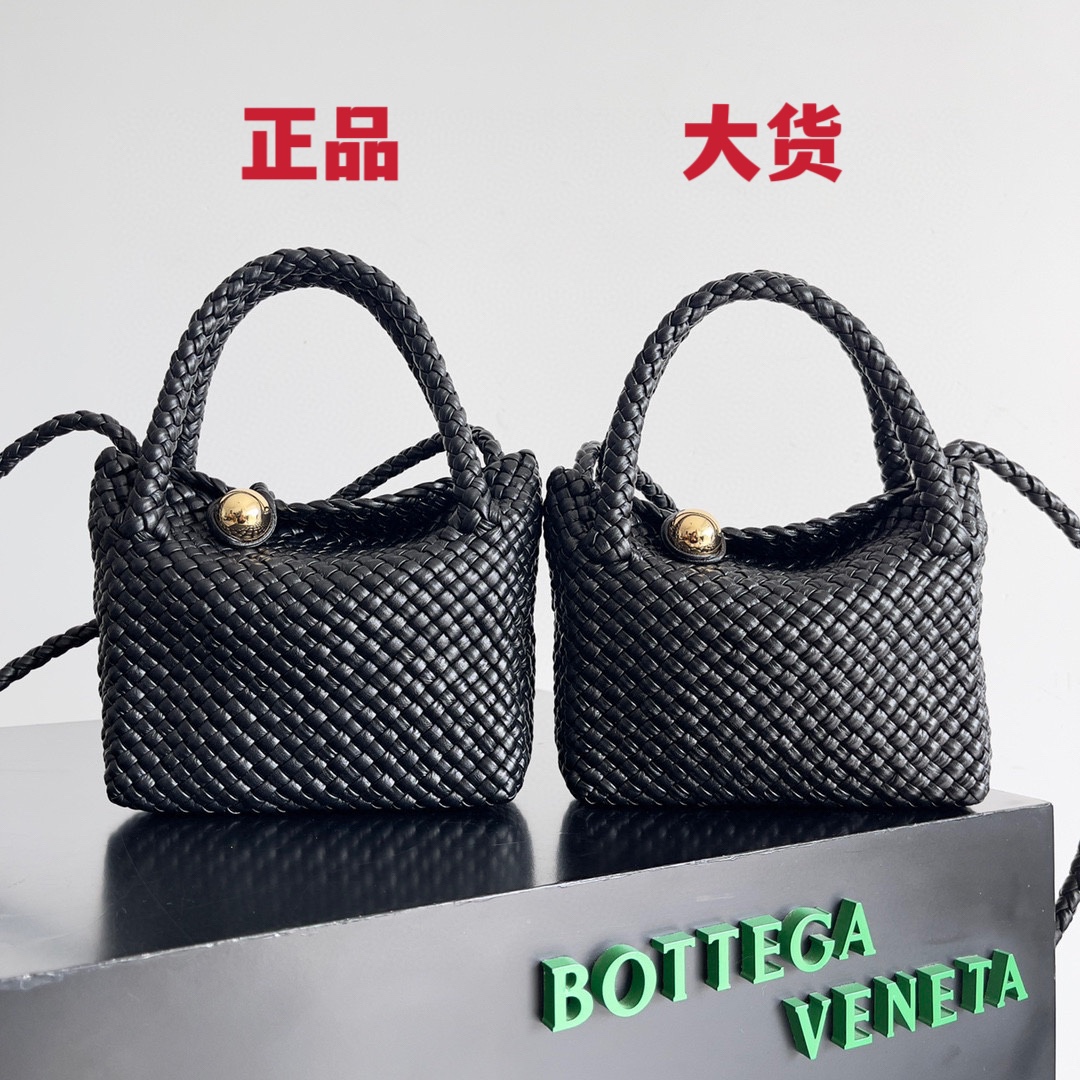 NO:179308,Genuine vs large goods Original cowhide is purely hand-woven, soft and comfortable, fine weaving, bag wavy closing, hand-sewn, hidden closing, perfect, two hand-wrapped thickness, hand-held and upper shoulders are perfect, super BV, bottega veneta, cowhide19860909正品vs大货 原厂牛皮纯手工编织、手感柔软舒适、编织细密、袋口波浪收口、手工缝制、收口隐蔽、完美、两条手挽粗细刚刚好、手提、上肩都非常完美,特级BV,bottega veneta,cowhide,Bag