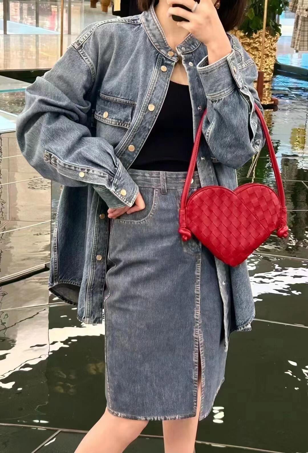Bottega Veneta Go, go, go, bv love package
