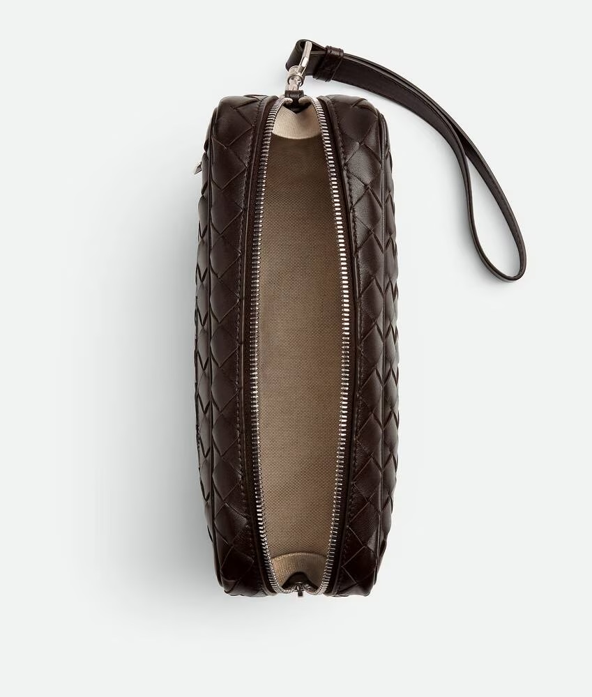 Bottega Veneta There are more than 10,000 pictures on the official website