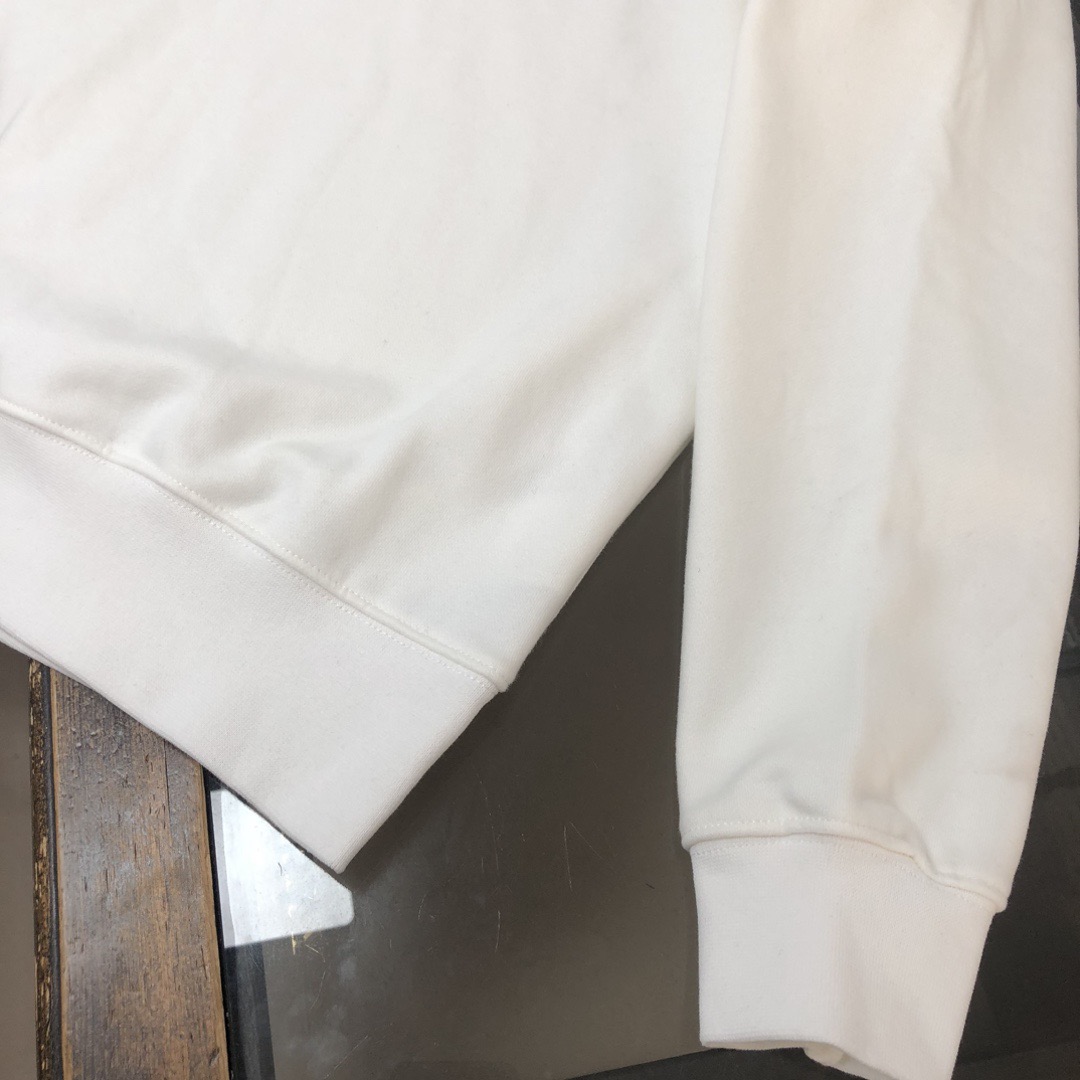 Burberry 巴宝莉 男女同款 丸首卫衣 - 快適な着心地と洗練されたデザイン