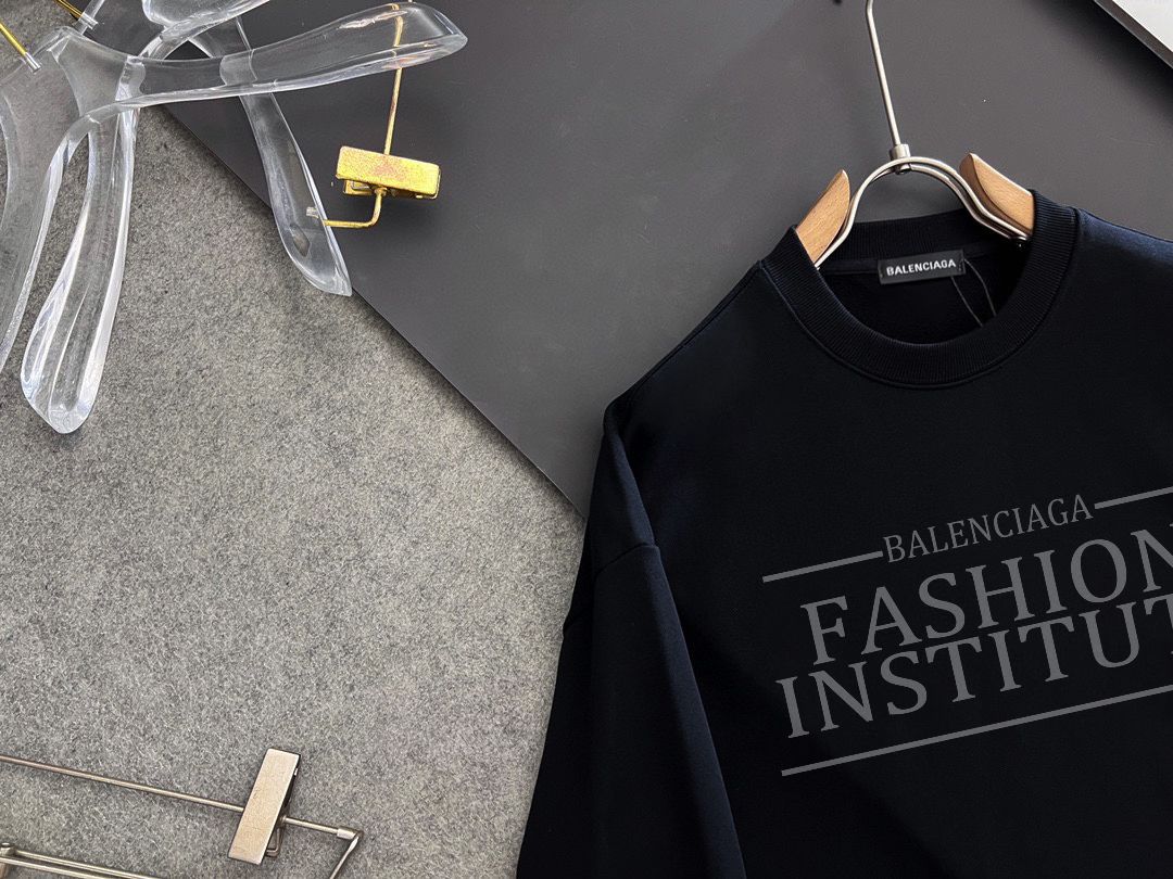 BALENCIAGA 秋冬新作衛衣 - クラシックデザインと高品質素材
