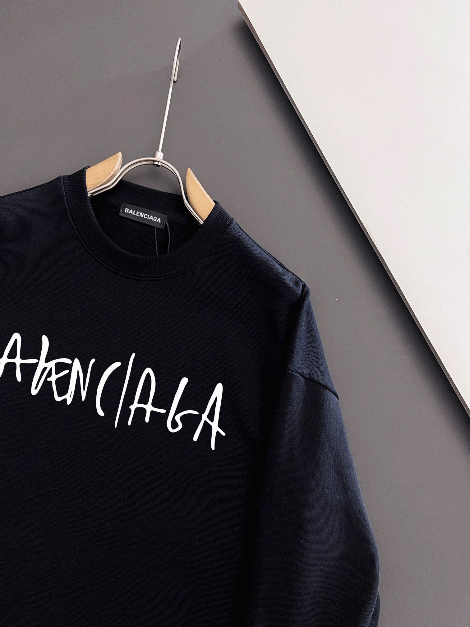 BALENCIAGA 秋冬新款衛衣 - 定番のスタイルと高品質な素材