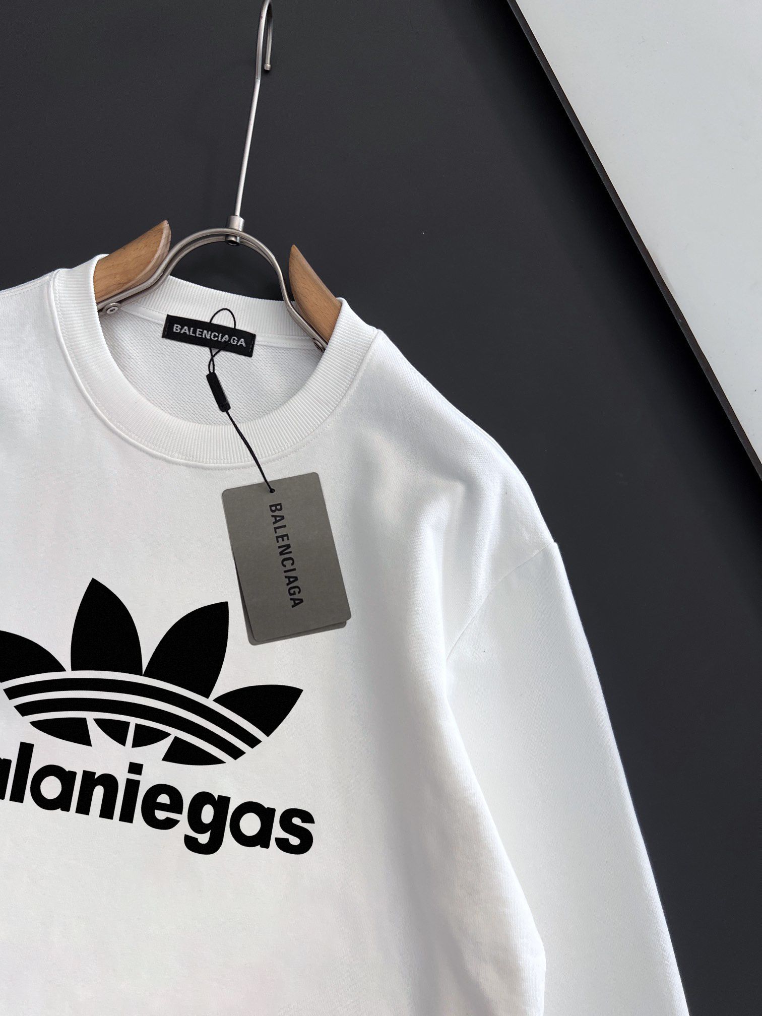 BALENCIAGA 秋冬新作 スウェットシャツ 男女兼用 クラシックデザイン