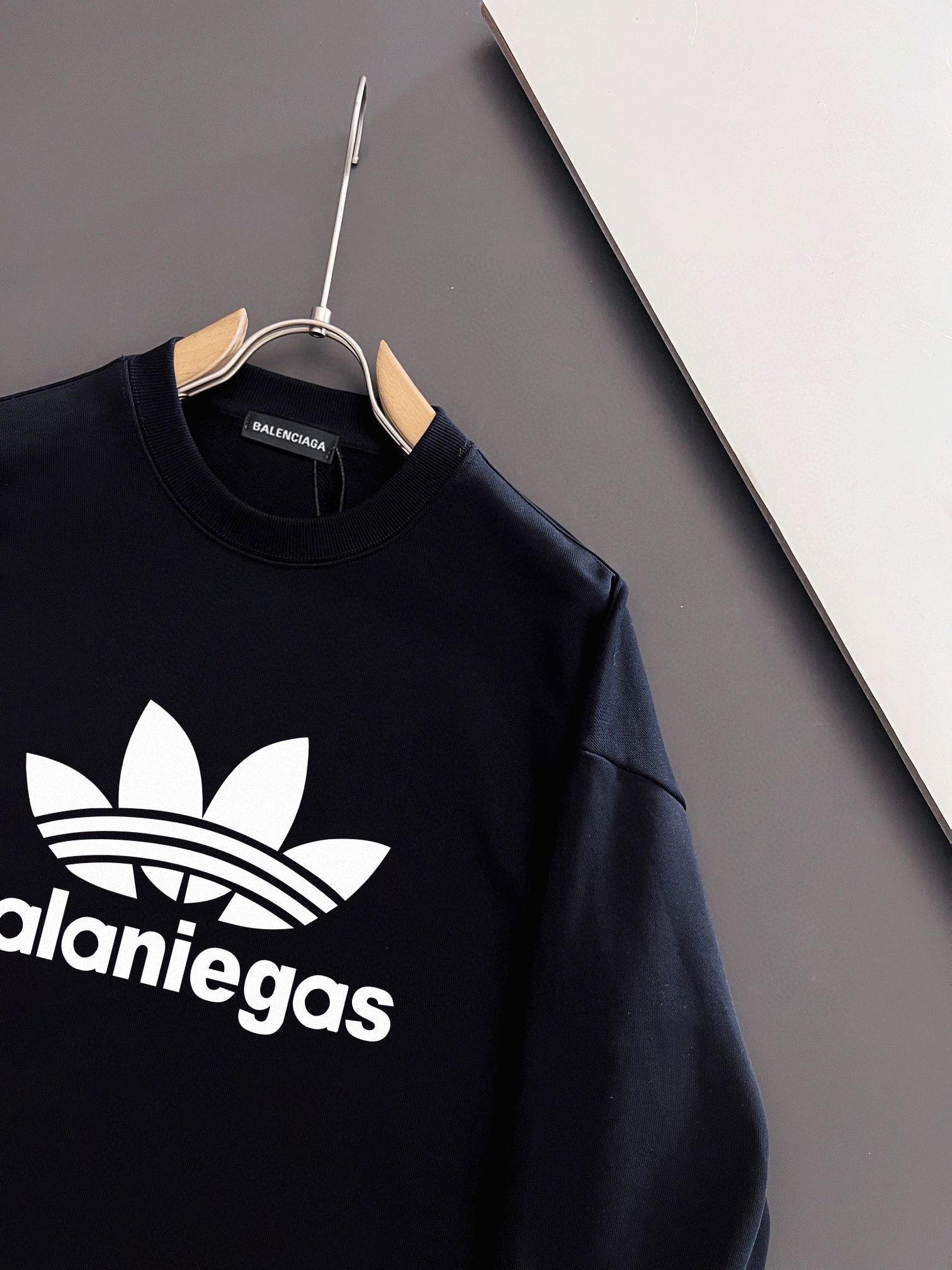 BALENCIAGA 秋冬新款衛衣 定番デザイン 男女兼用