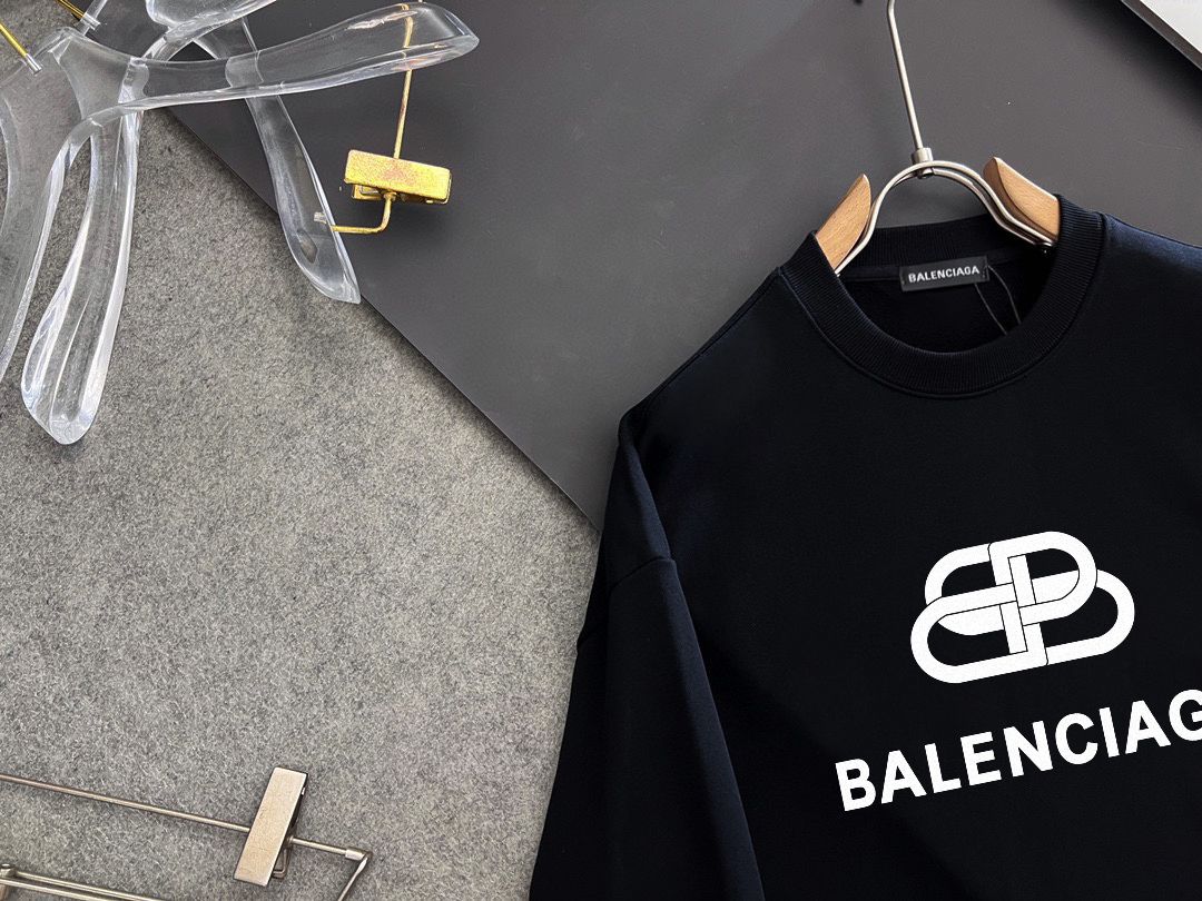 BALENCIAGA 秋冬新款衛衣 - クラシックなデザインと厚手素材