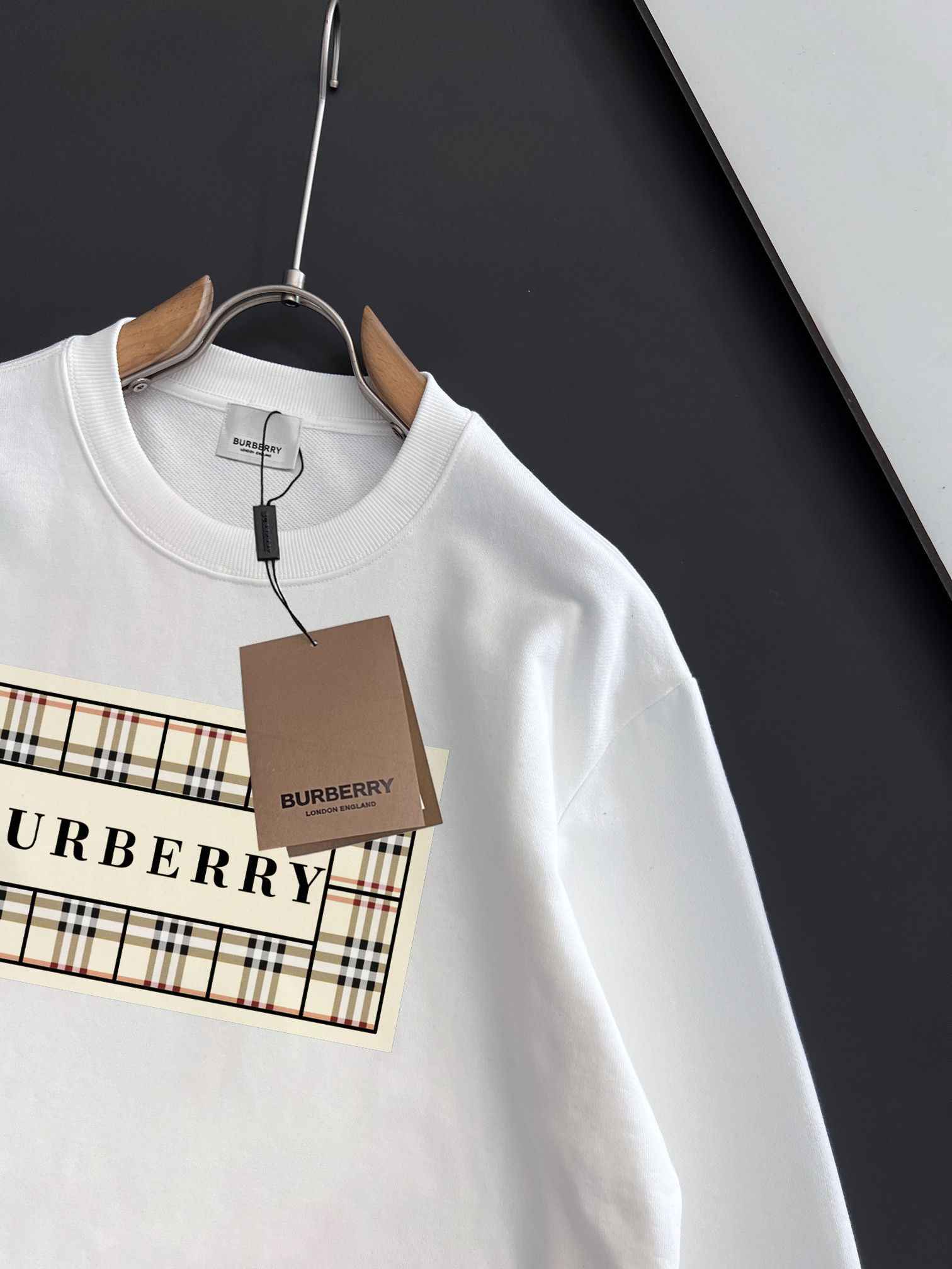 BURBERRY 巴宝莉 秋冬新款衛衣 男女共用 微広めデザイン