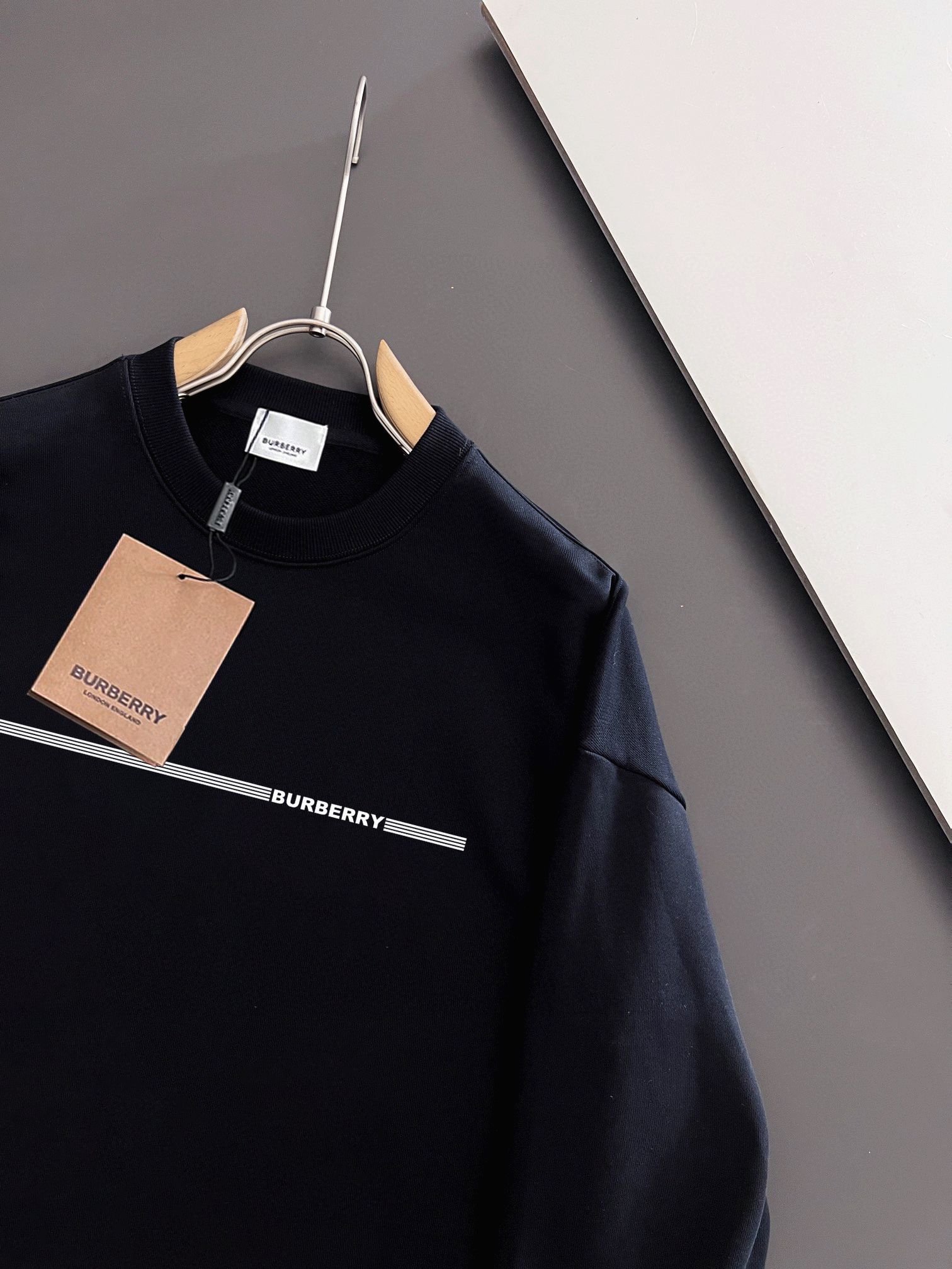 BURBERRY 巴宝莉 秋冬新款衛衣 クラシックなデザインと高品質