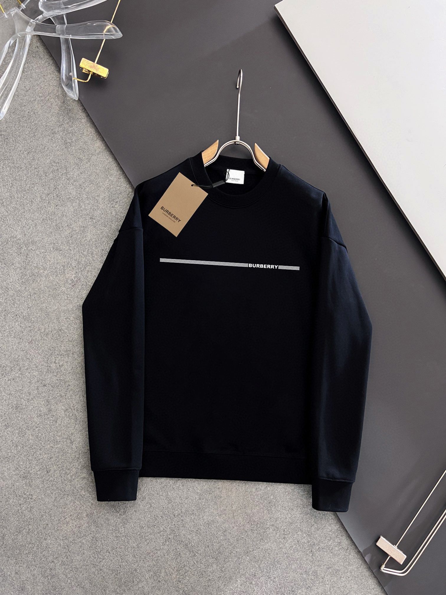 BURBERRY 巴宝莉 秋冬新款衛衣 クラシックなデザインと高品質