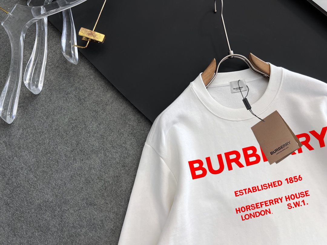 BURBERRY 巴宝莉 秋冬新款衛衣 クラシックなデザインと高品質な素材