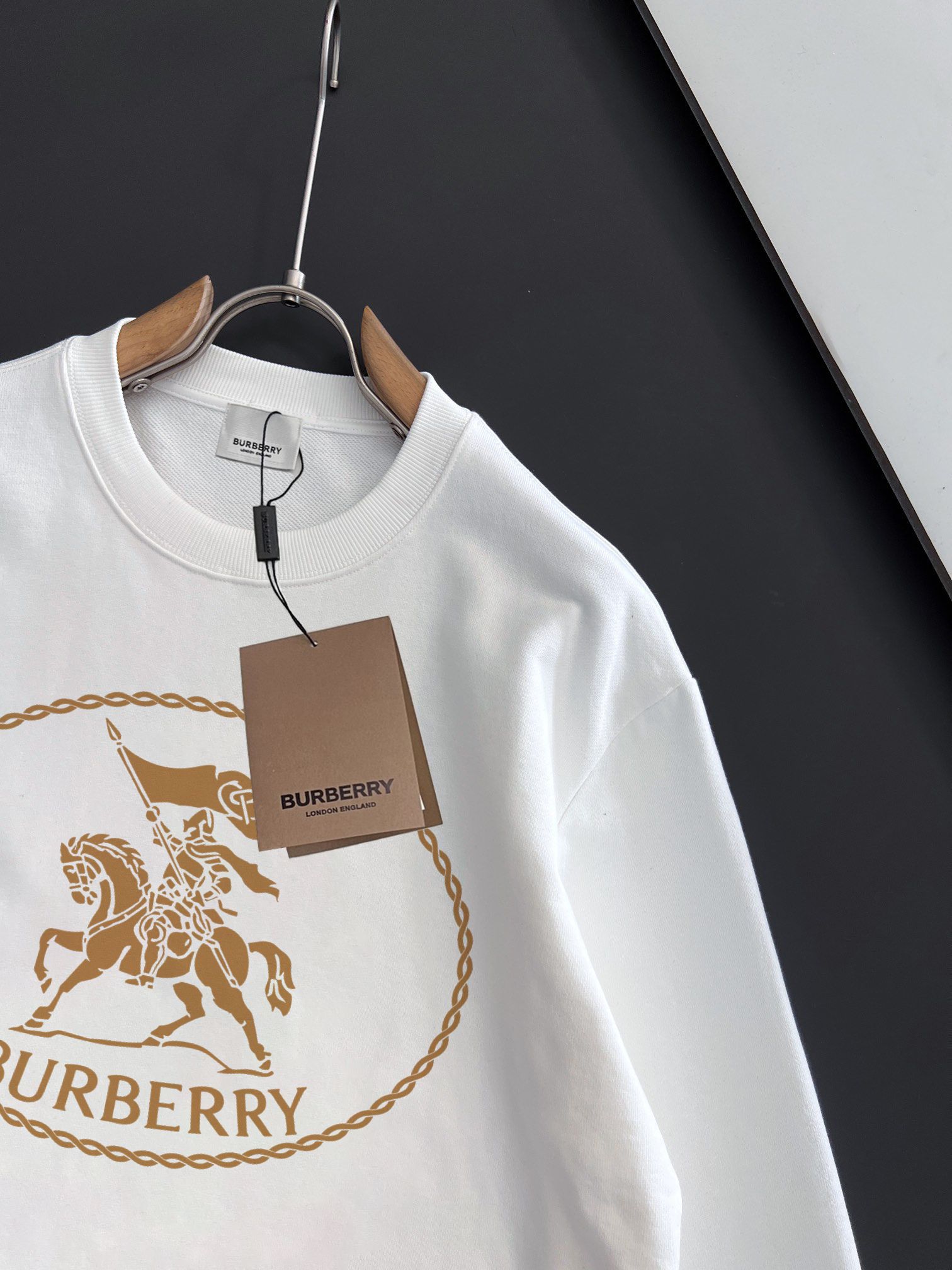 BURBERRY 巴宝莉 秋冬新款衛衣 クラシックなデザインと優れたフィット感