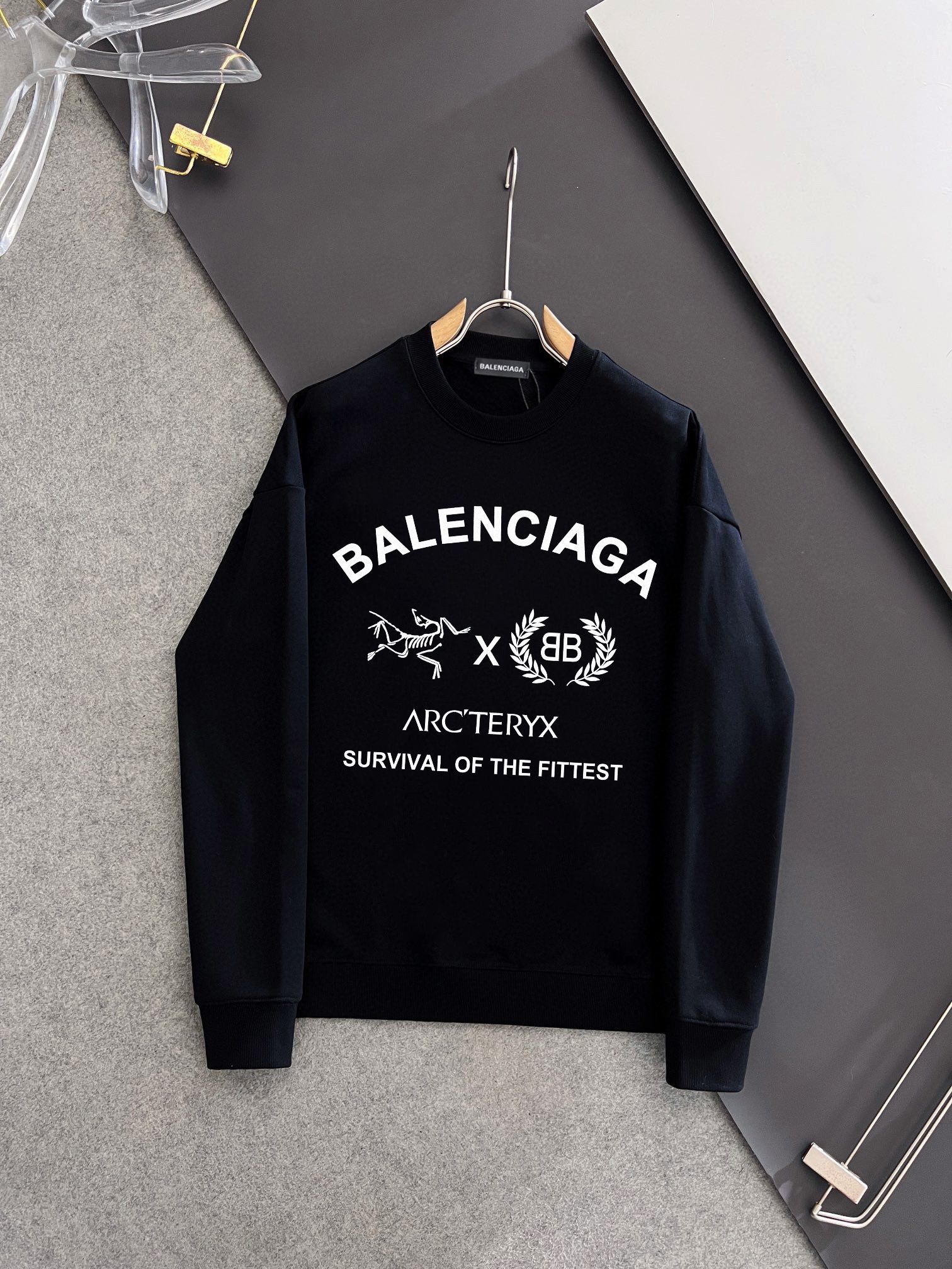 BALENCIAGA 秋冬新款衛衣 - 定番デザインと高品質素材