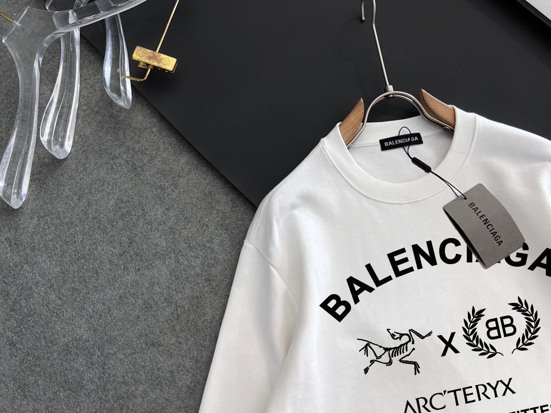 BALENCIAGA 秋冬新款衛衣 - 定番の男女兼用デザイン