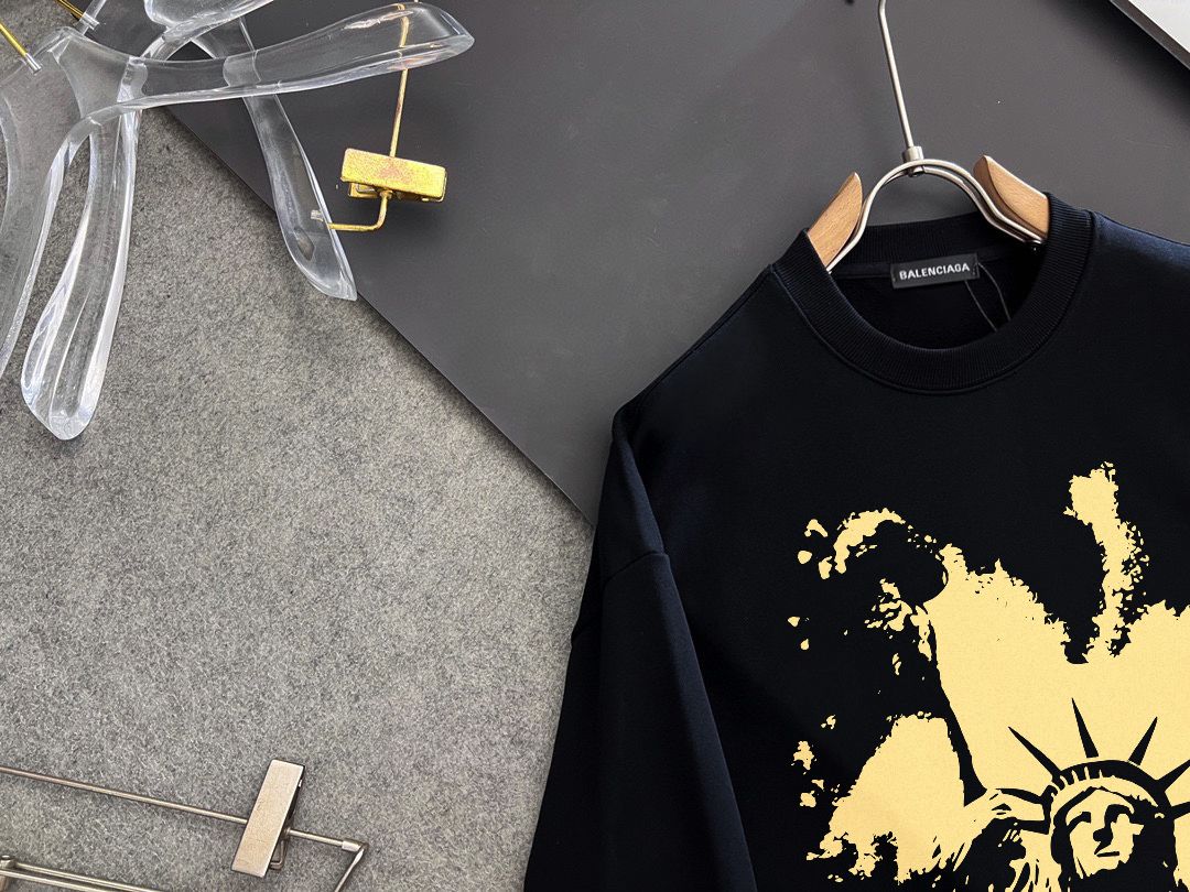 BALENCIAGA 秋冬新作衛衣 - クラシックなデザインと高品質素材