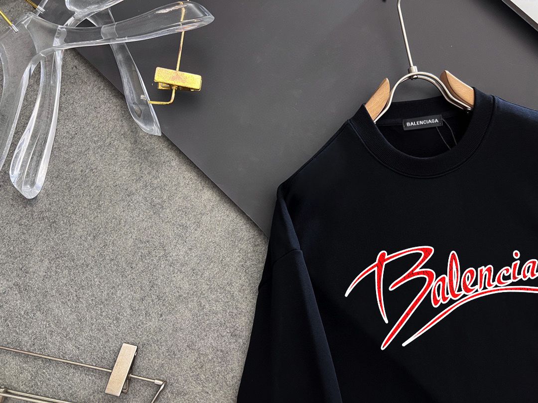 BALENCIAGA 秋冬新款衛衣 - クラシックでスタイリッシュなデザイン