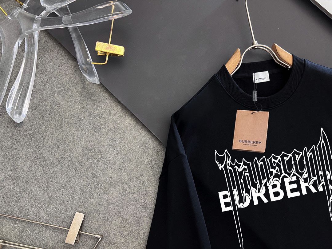 BURBERRY 巴宝莉 秋冬新款衛衣 誰もが愛するクラシックスタイル